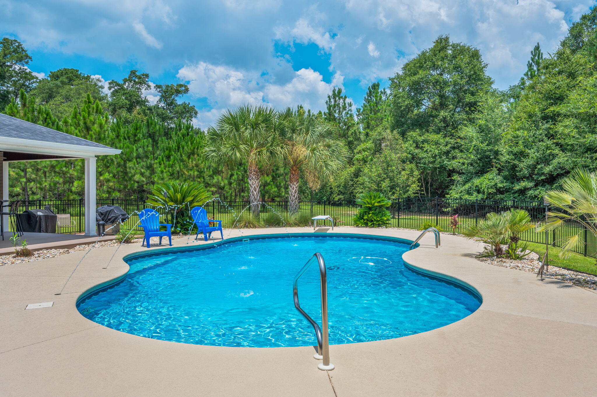 PINE VIEW - Residential