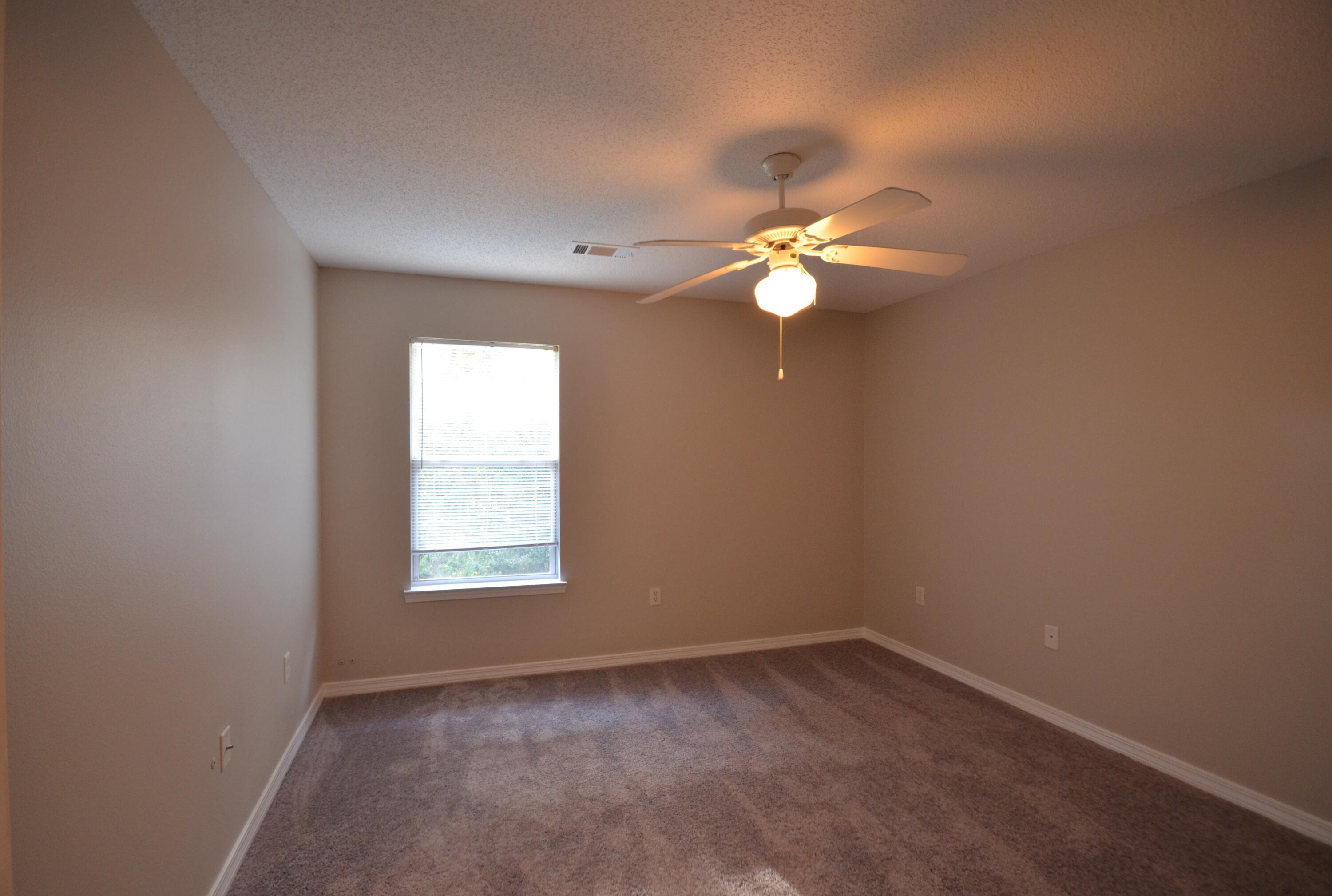 SANTA ROSA OAKS CONDOMINIUM - Residential