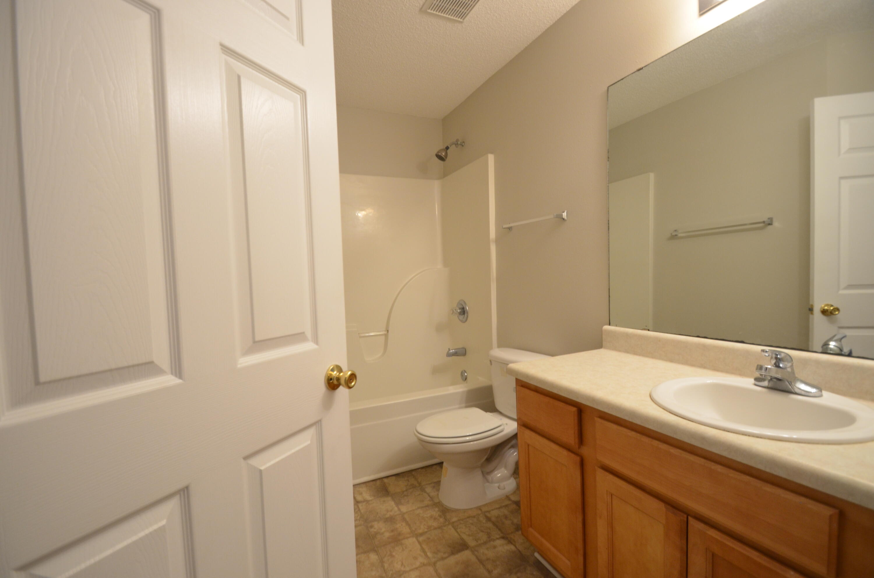 SANTA ROSA OAKS CONDOMINIUM - Residential