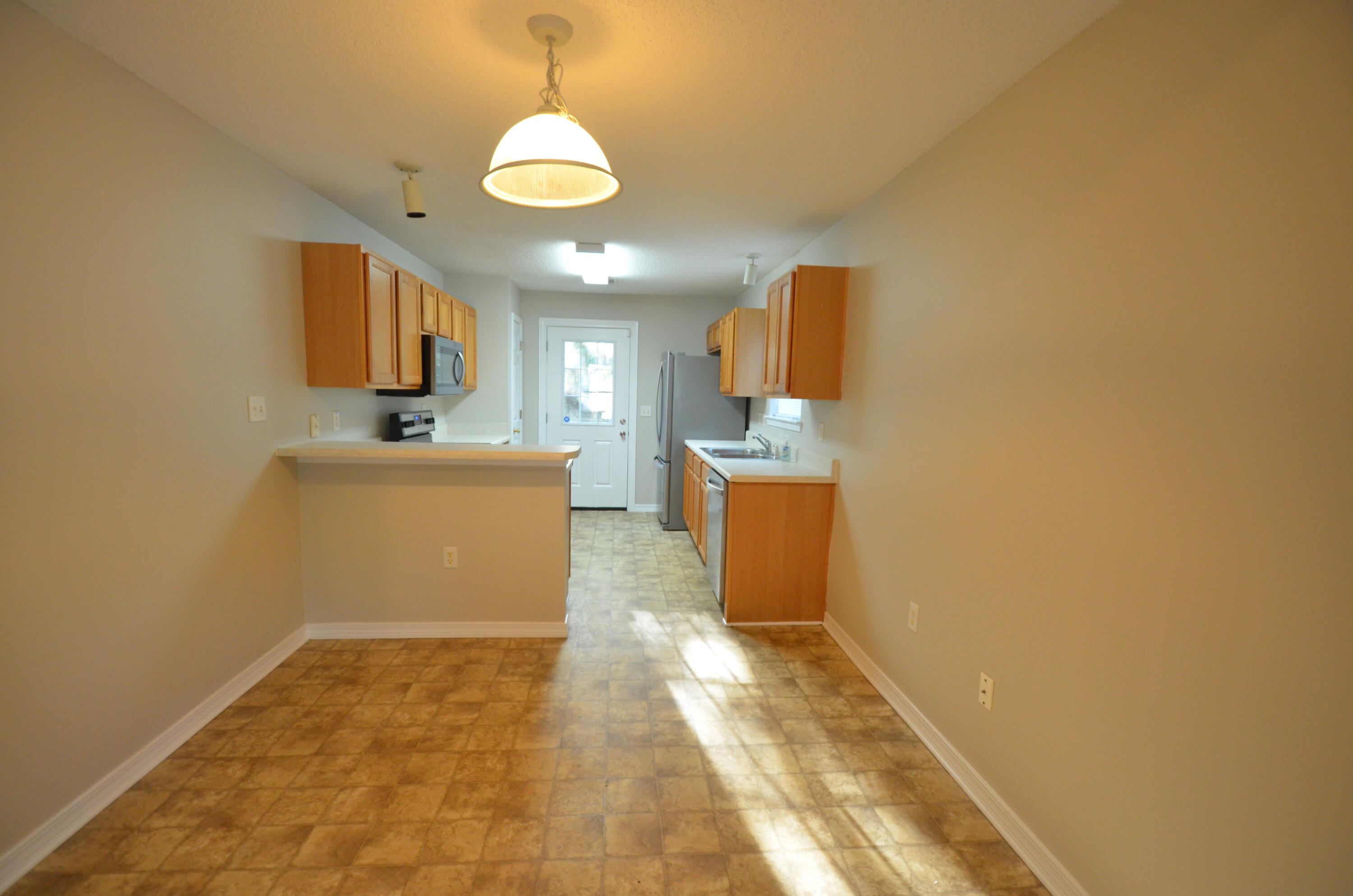 SANTA ROSA OAKS CONDOMINIUM - Residential