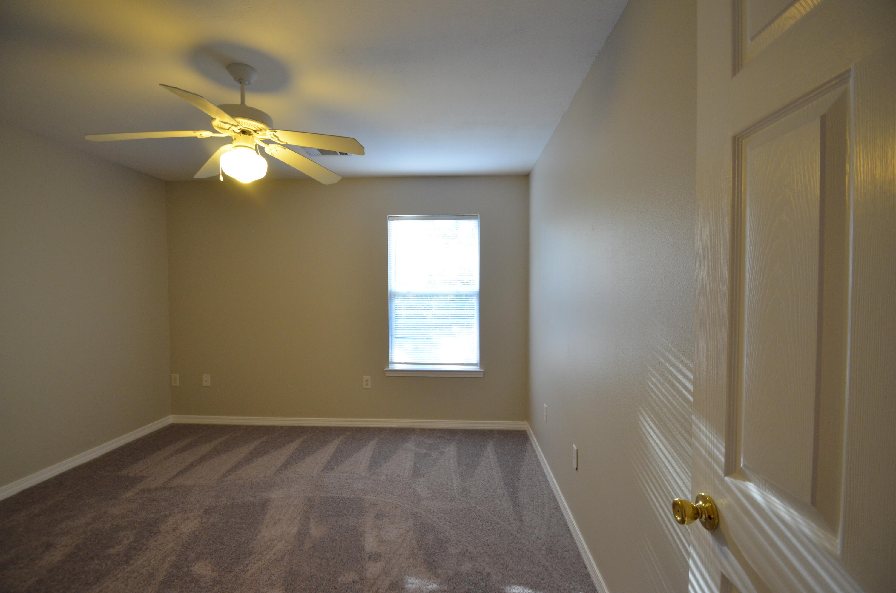 SANTA ROSA OAKS CONDOMINIUM - Residential