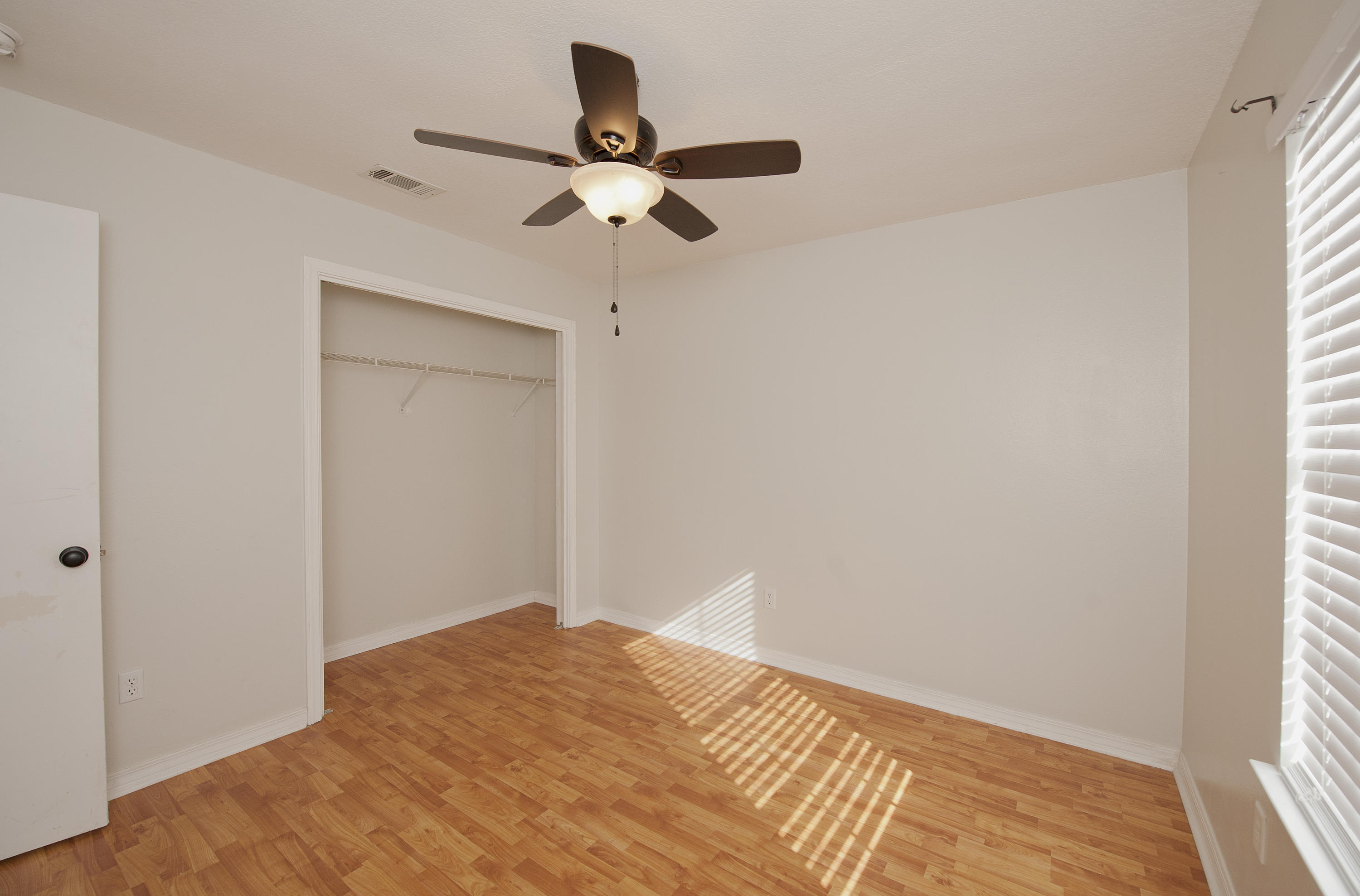 HOLLYROD PARK - Residential