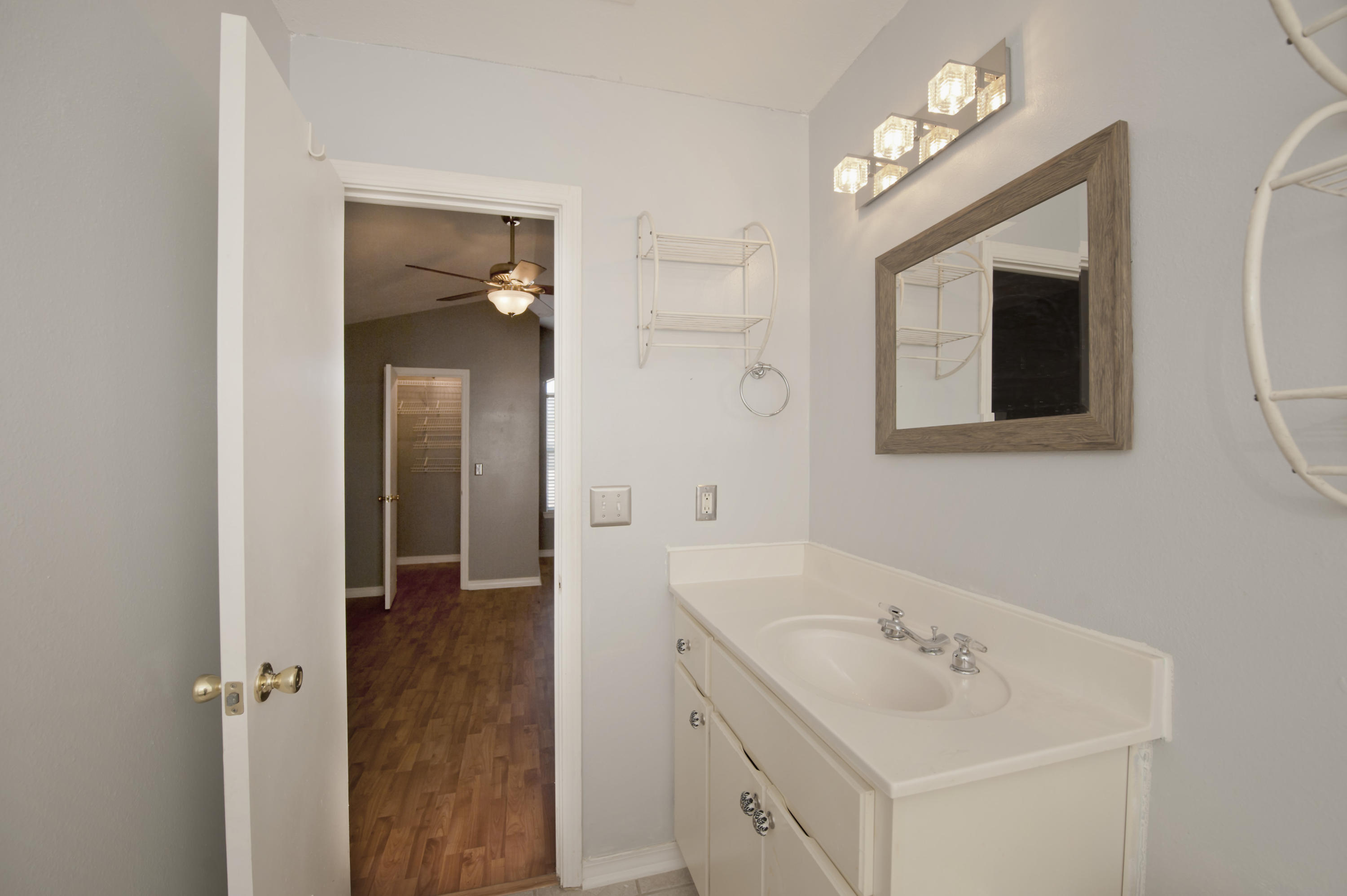 HOLLYROD PARK - Residential