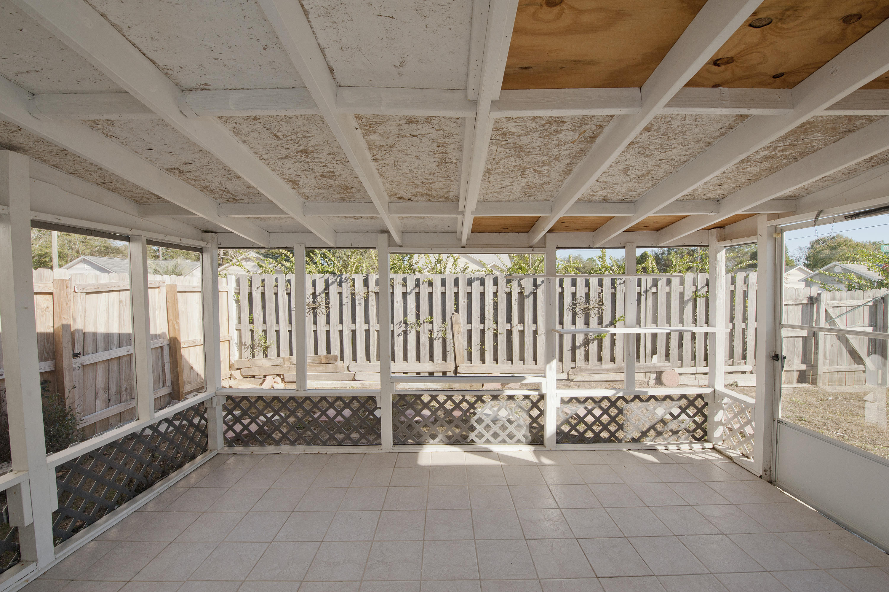 HOLLYROD PARK - Residential