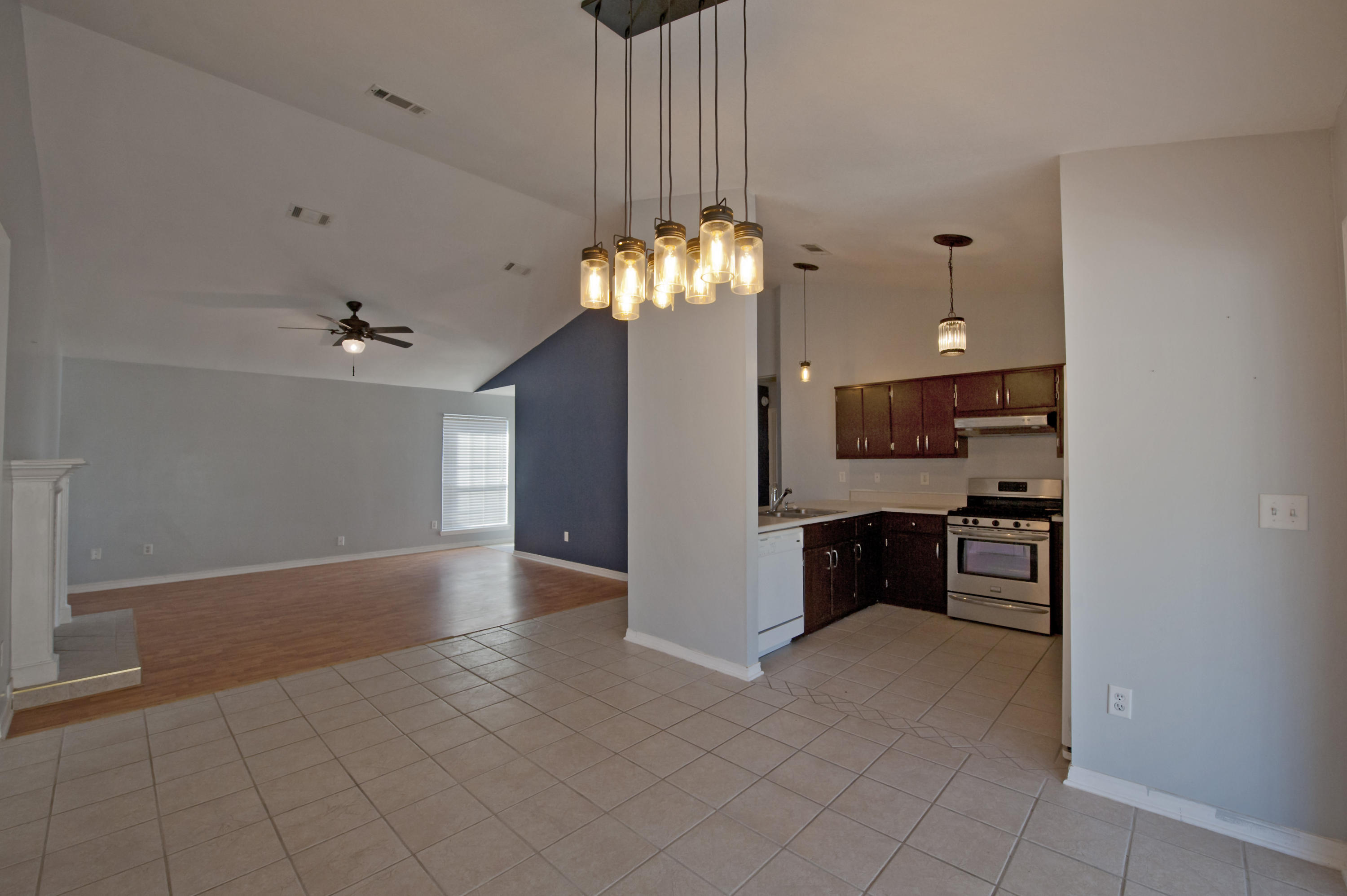 HOLLYROD PARK - Residential