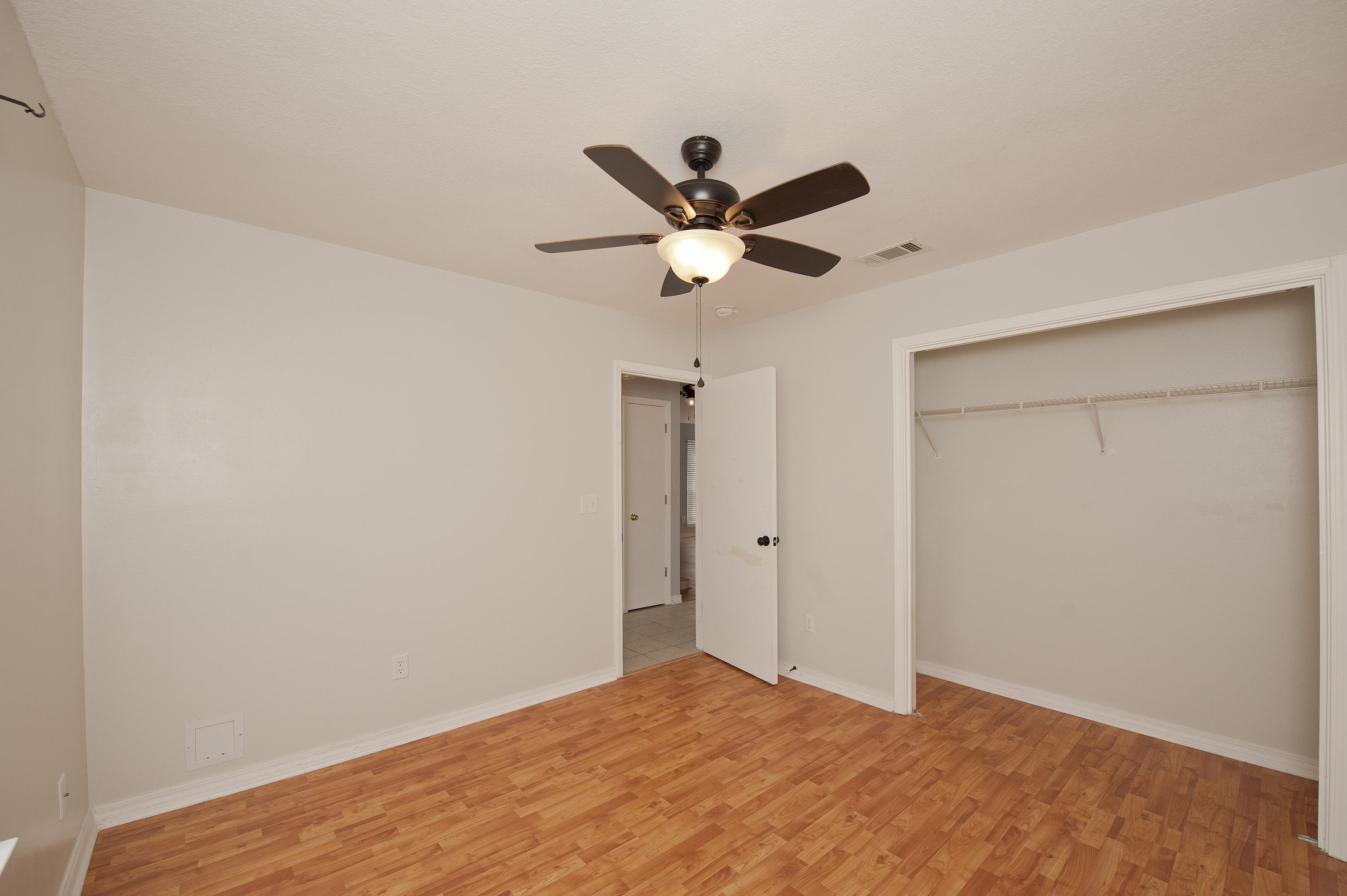 HOLLYROD PARK - Residential