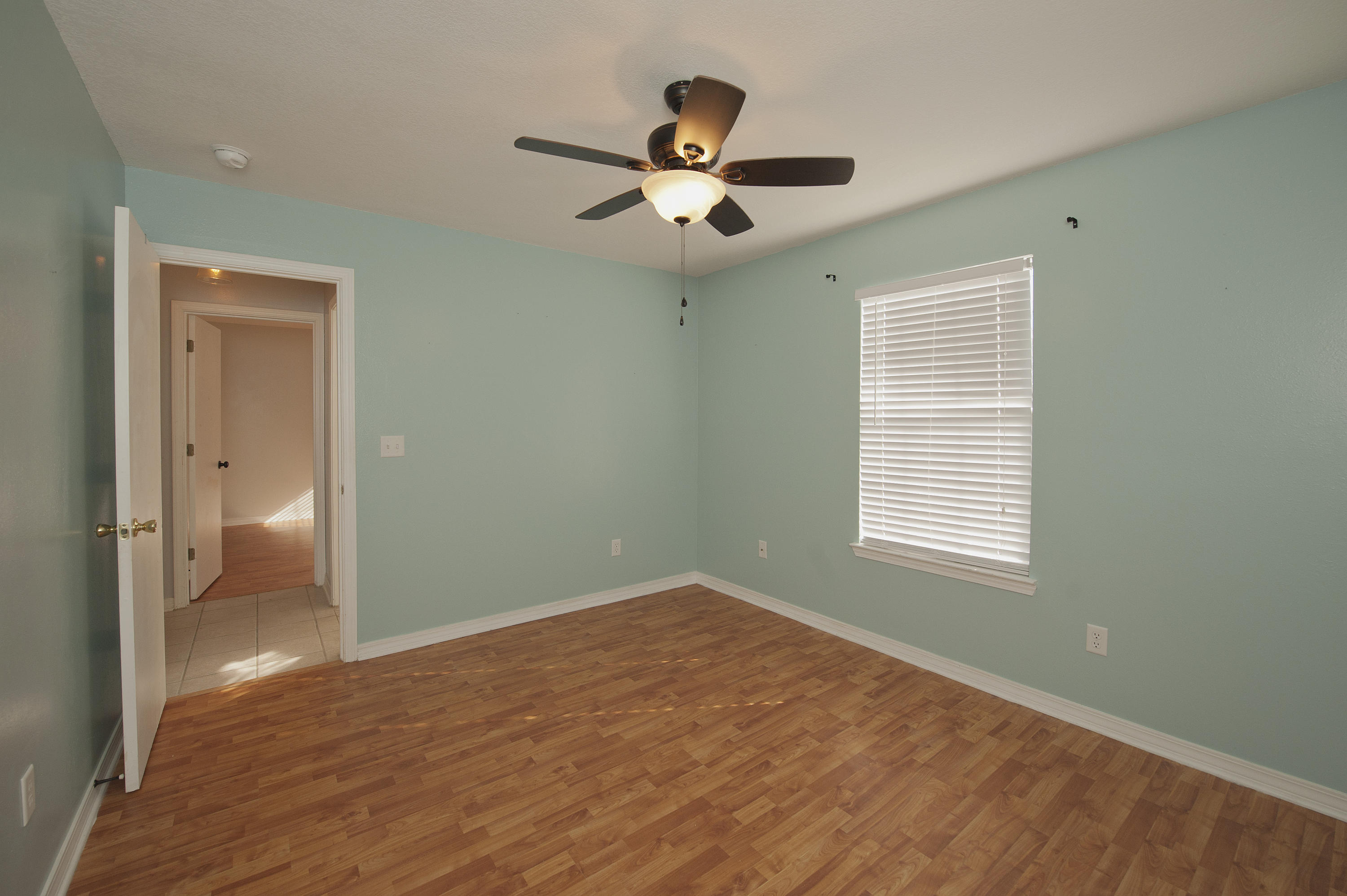 HOLLYROD PARK - Residential