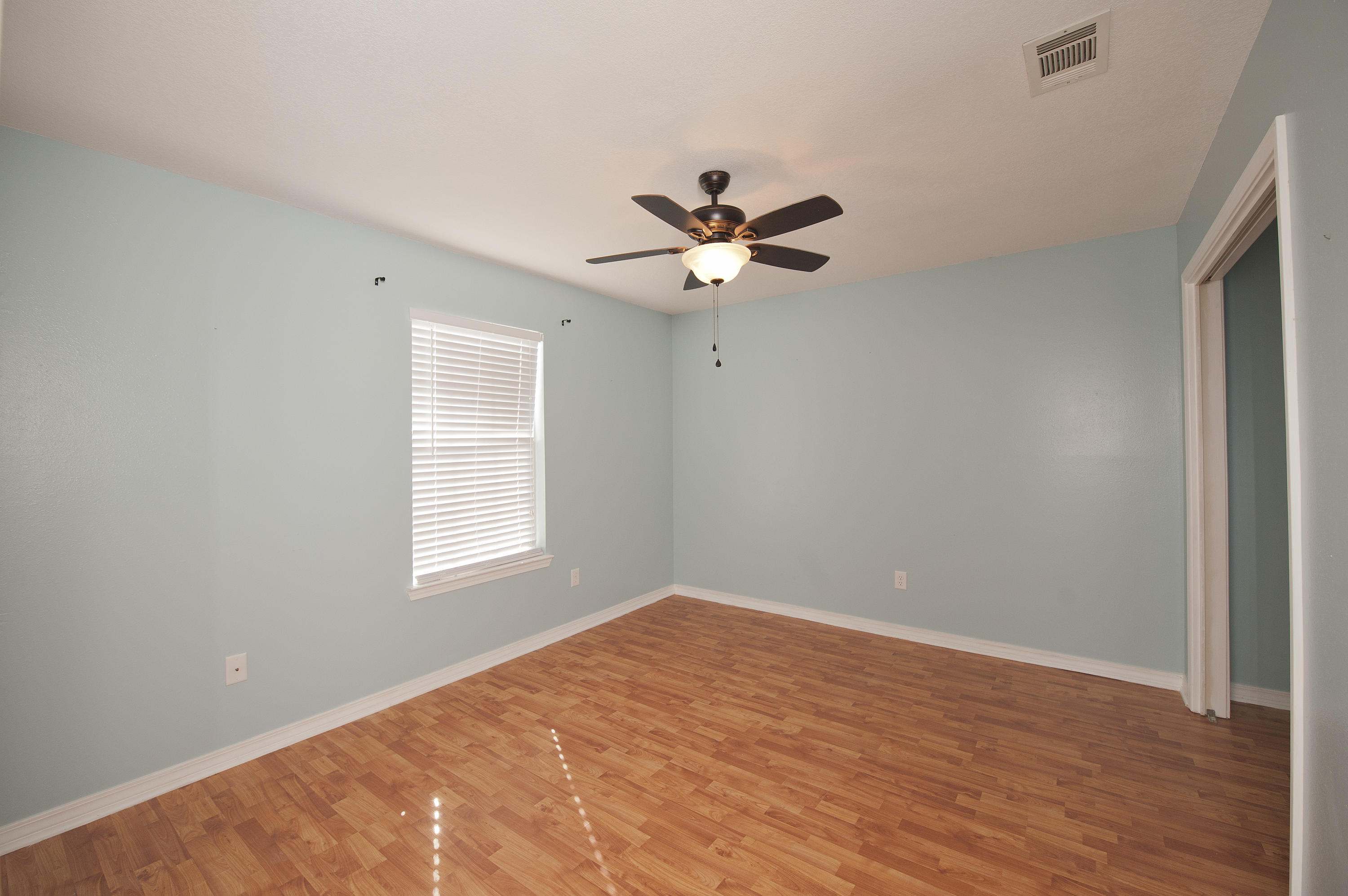 HOLLYROD PARK - Residential