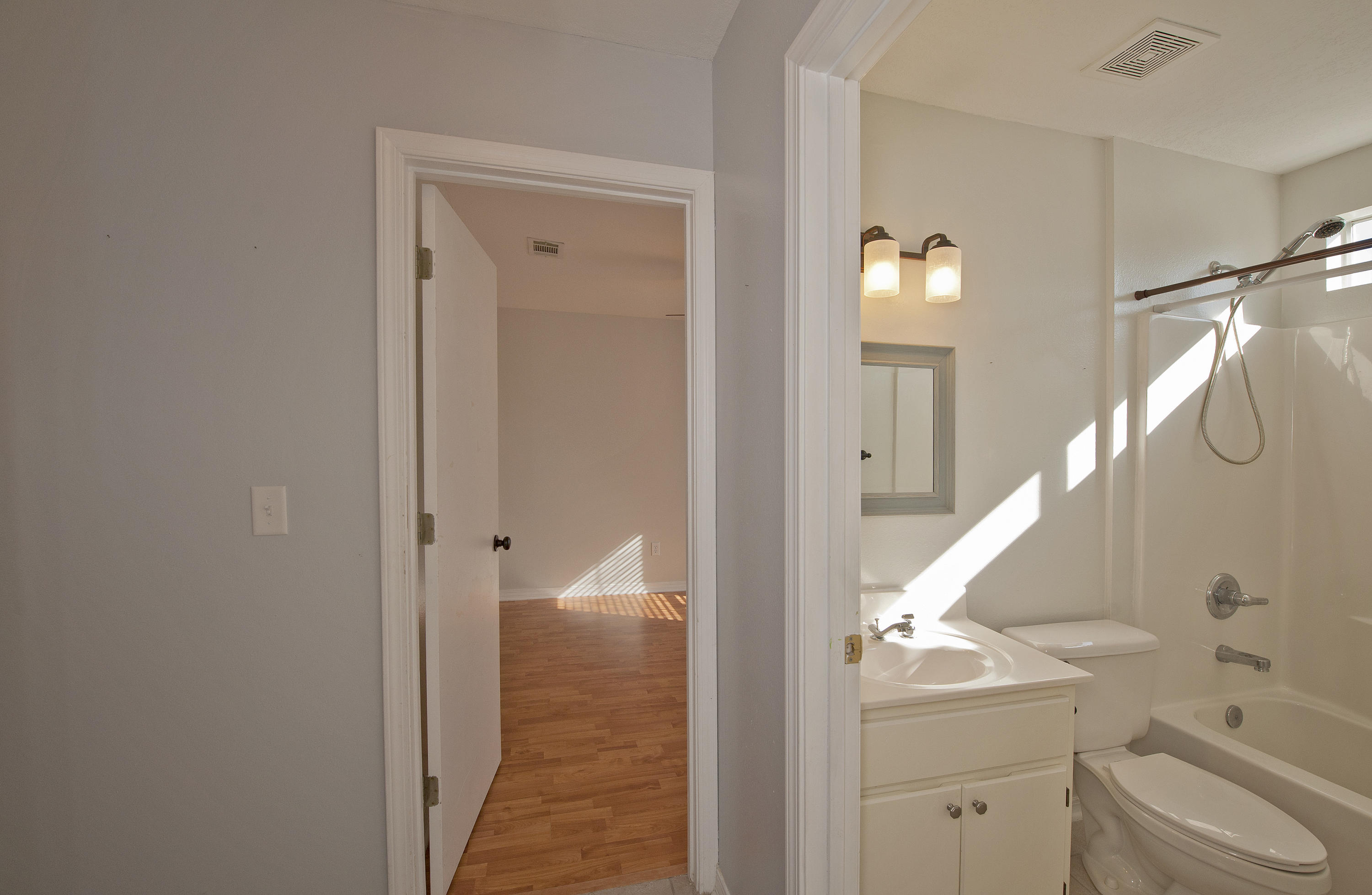 HOLLYROD PARK - Residential