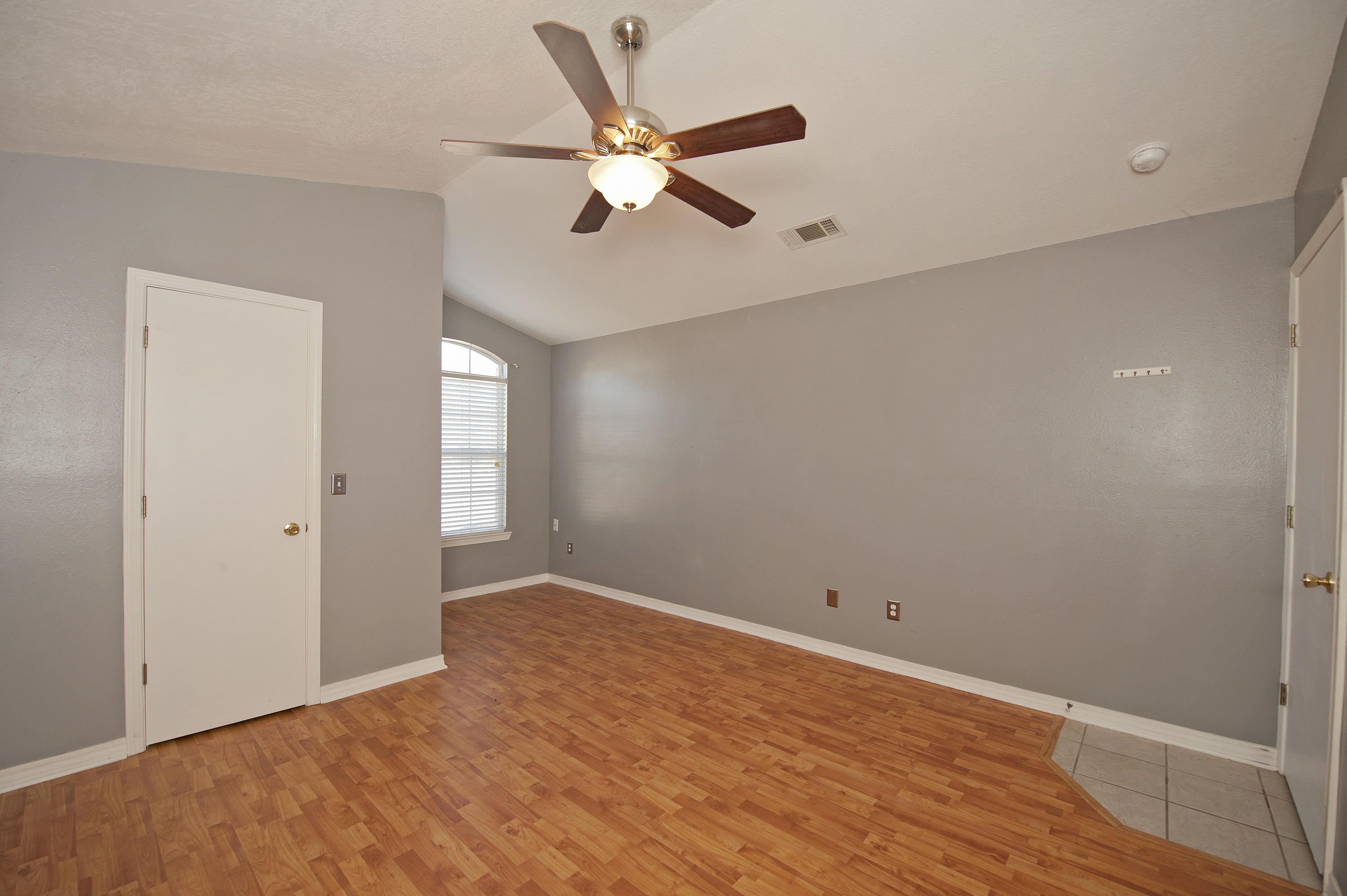 HOLLYROD PARK - Residential