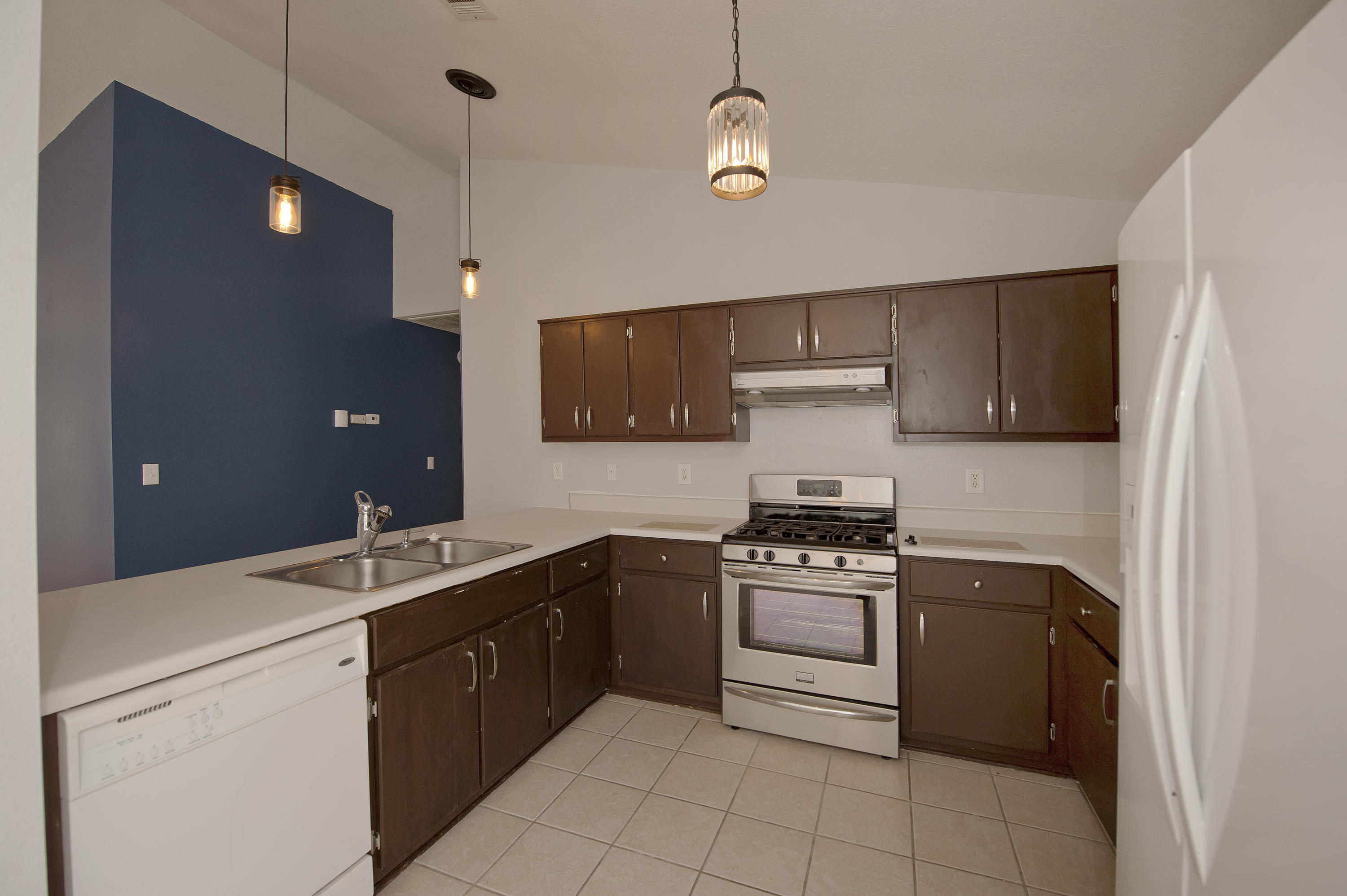 HOLLYROD PARK - Residential