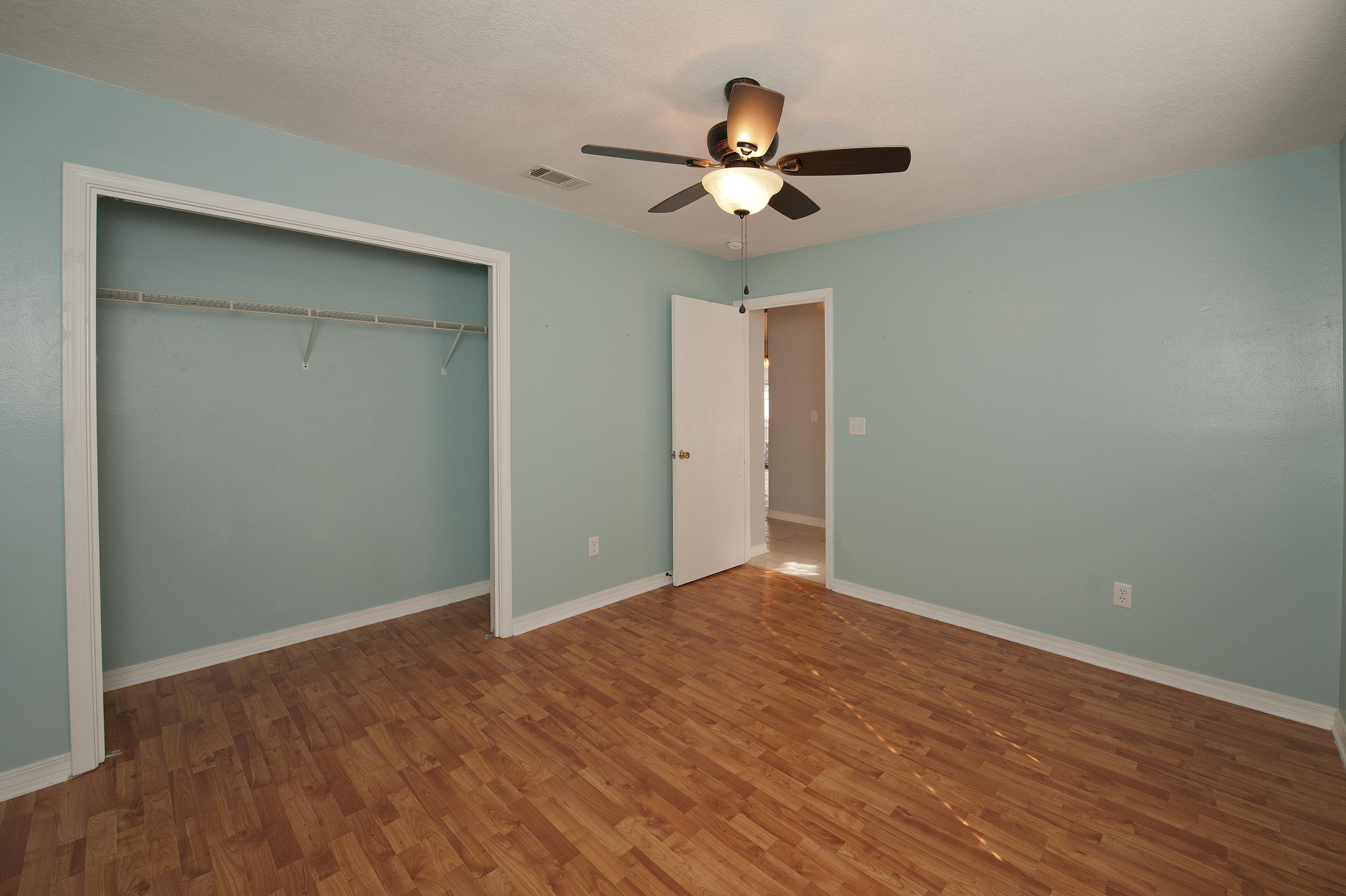 HOLLYROD PARK - Residential