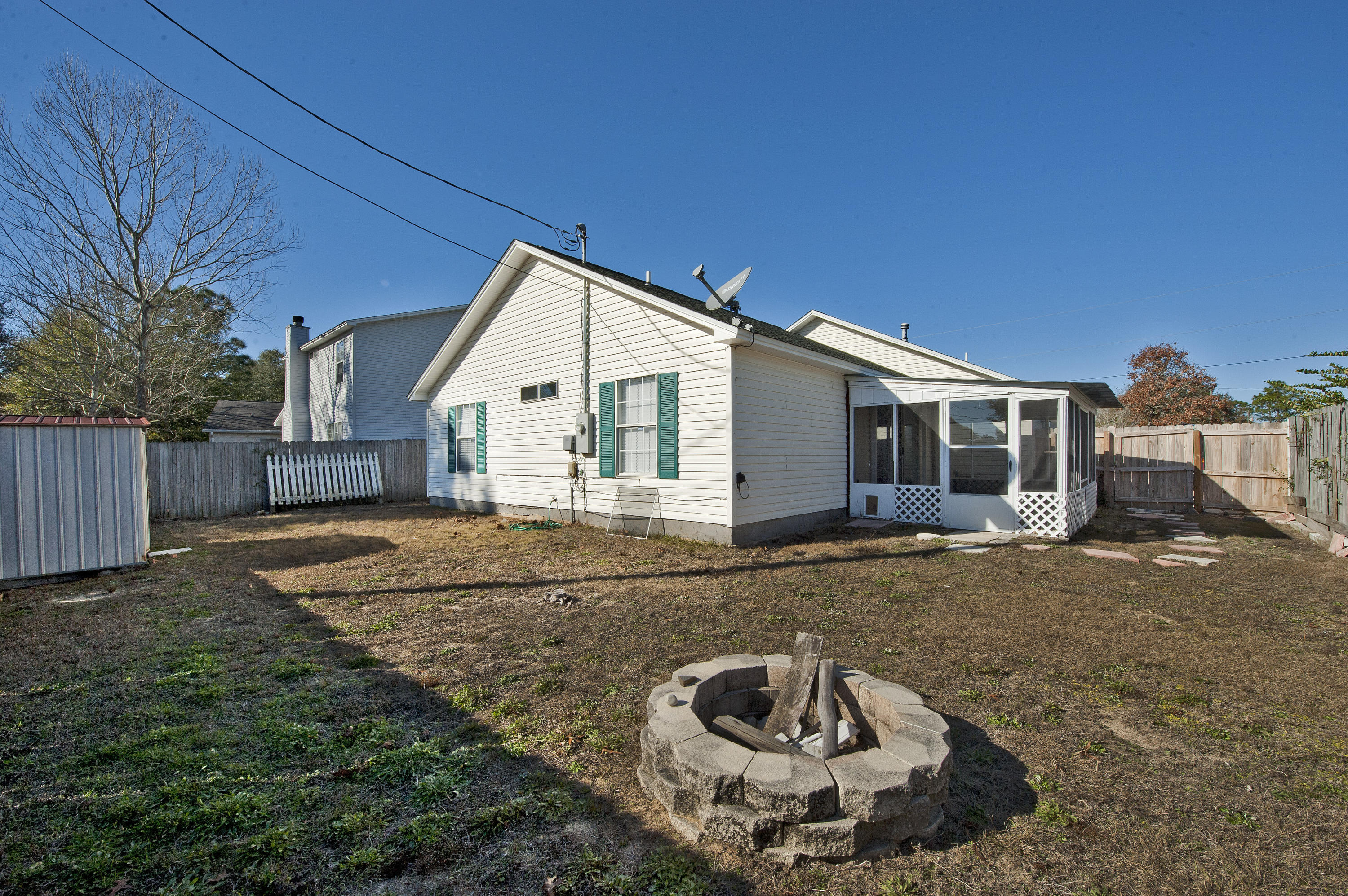 HOLLYROD PARK - Residential