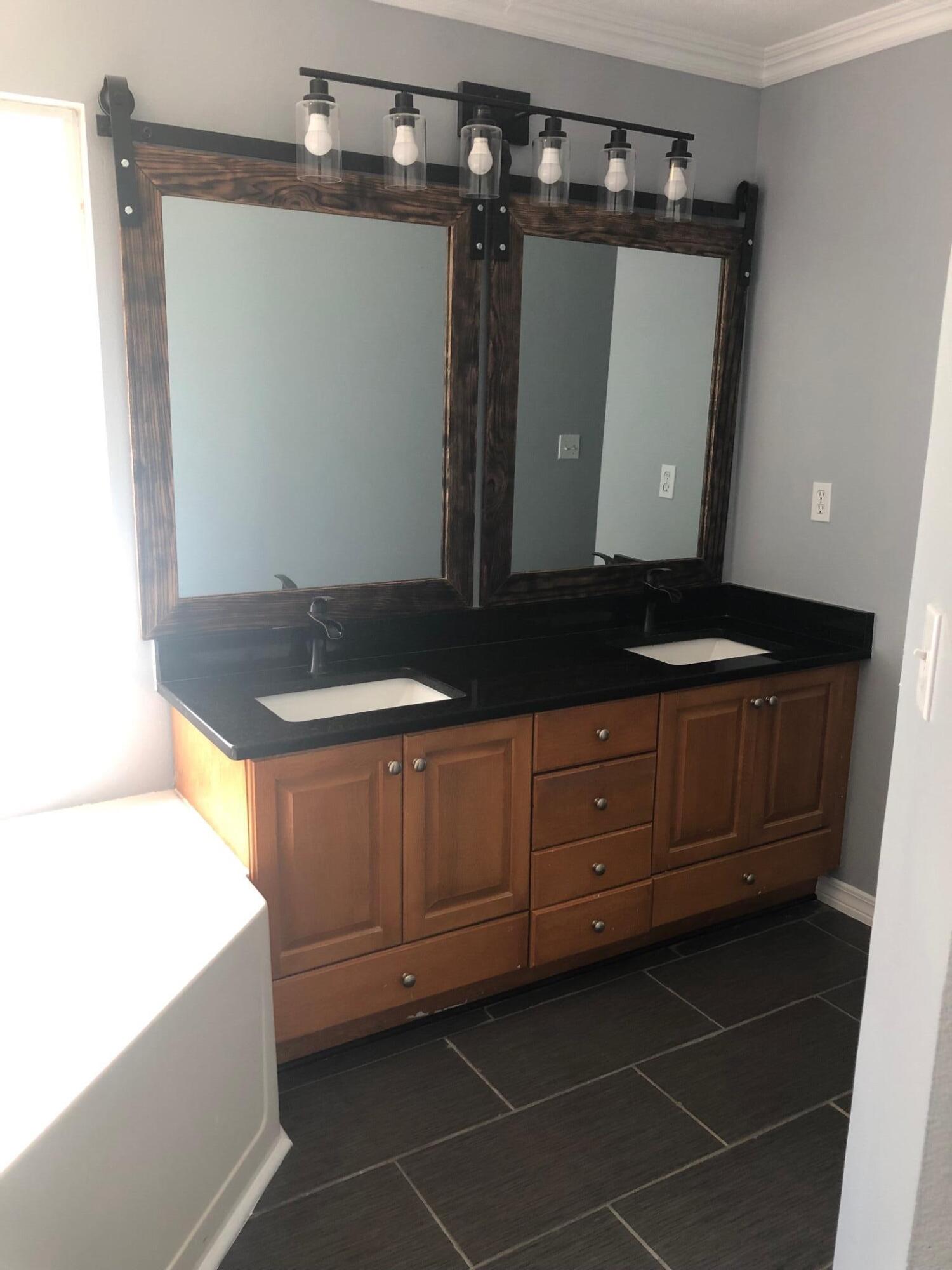 HINOTE MANOR - Residential