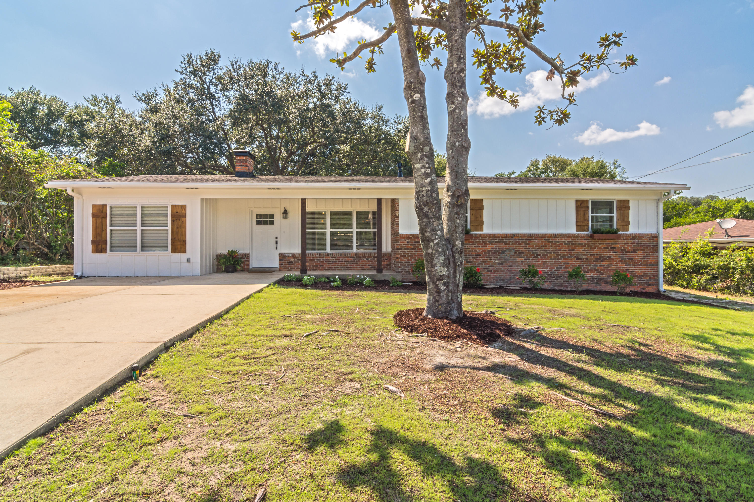 Bayou Woods - Residential