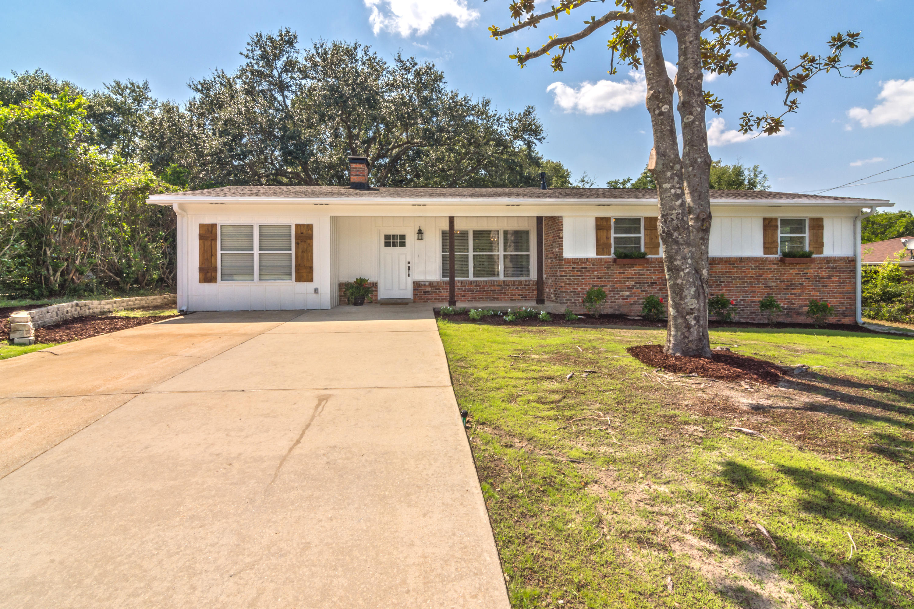 Bayou Woods - Residential