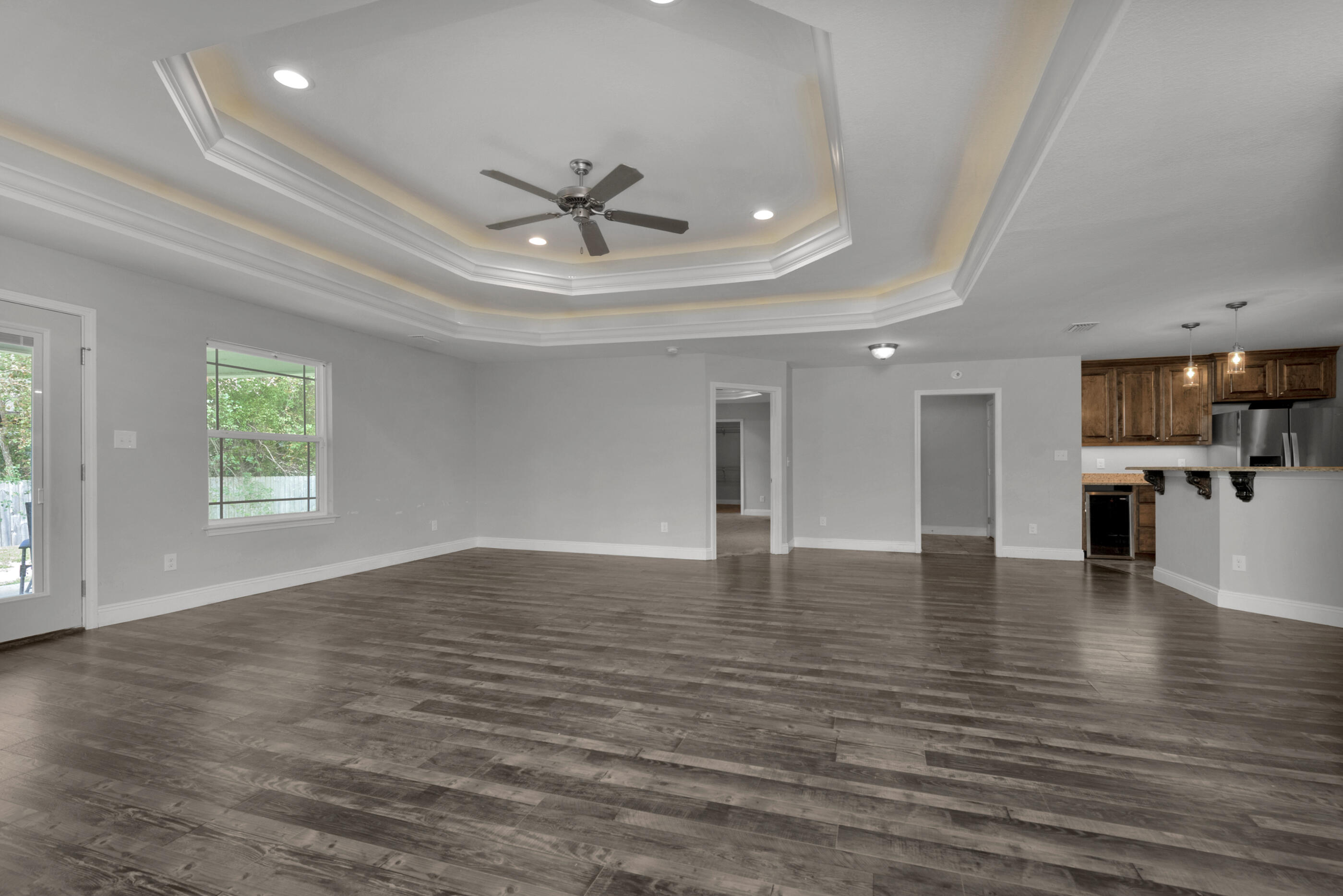 CRESCENT SHORES - Residential