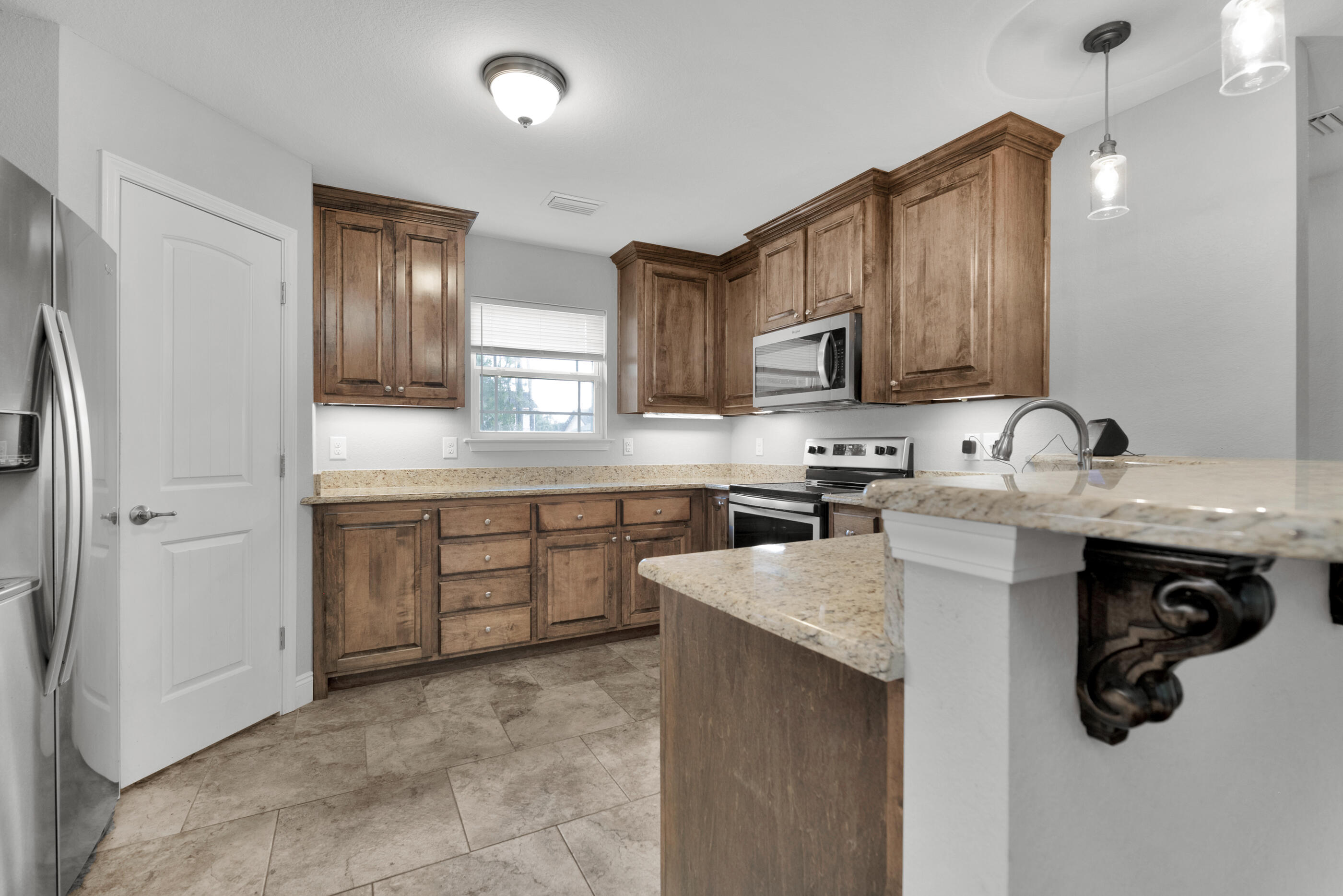 CRESCENT SHORES - Residential