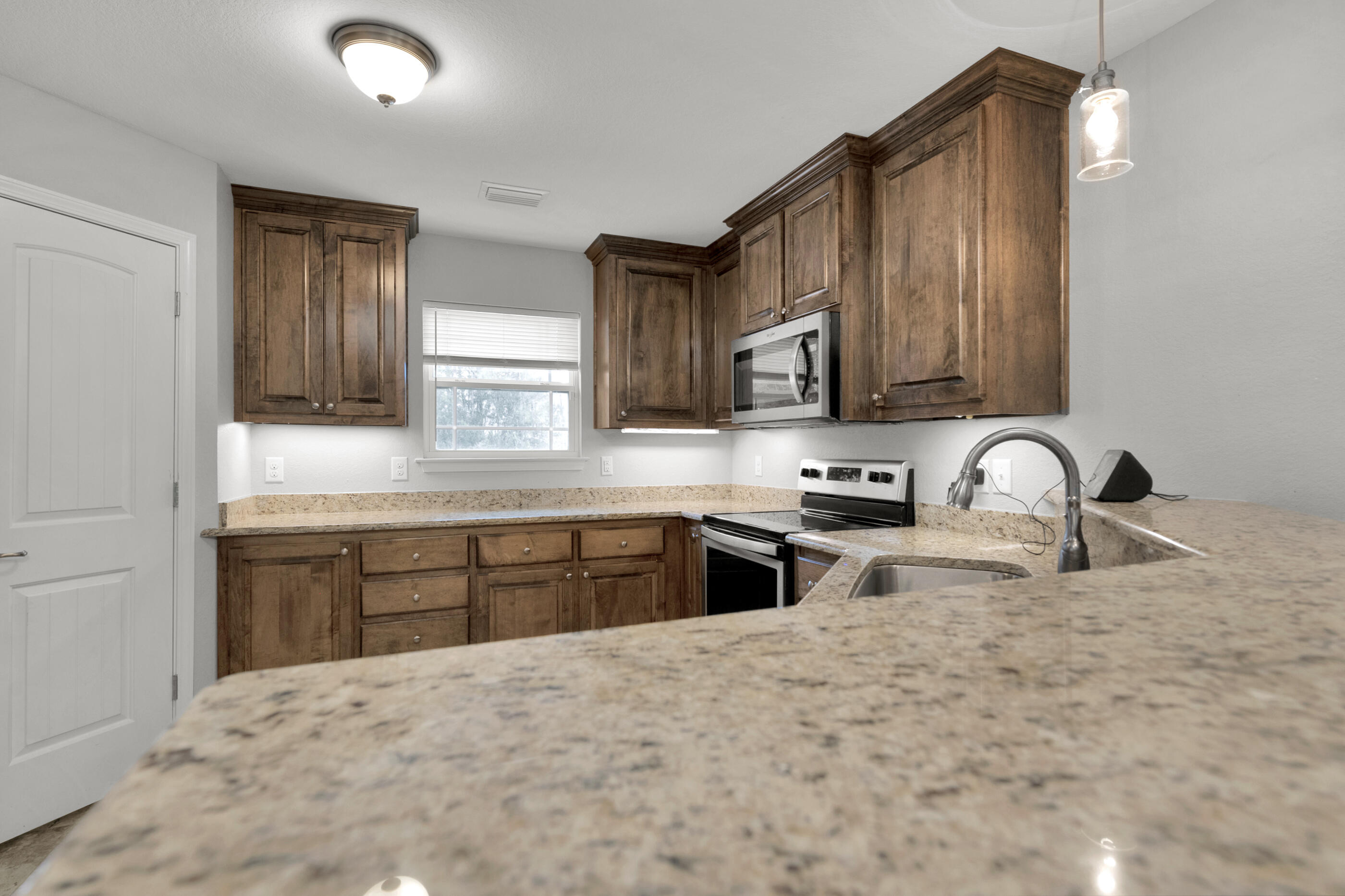 CRESCENT SHORES - Residential