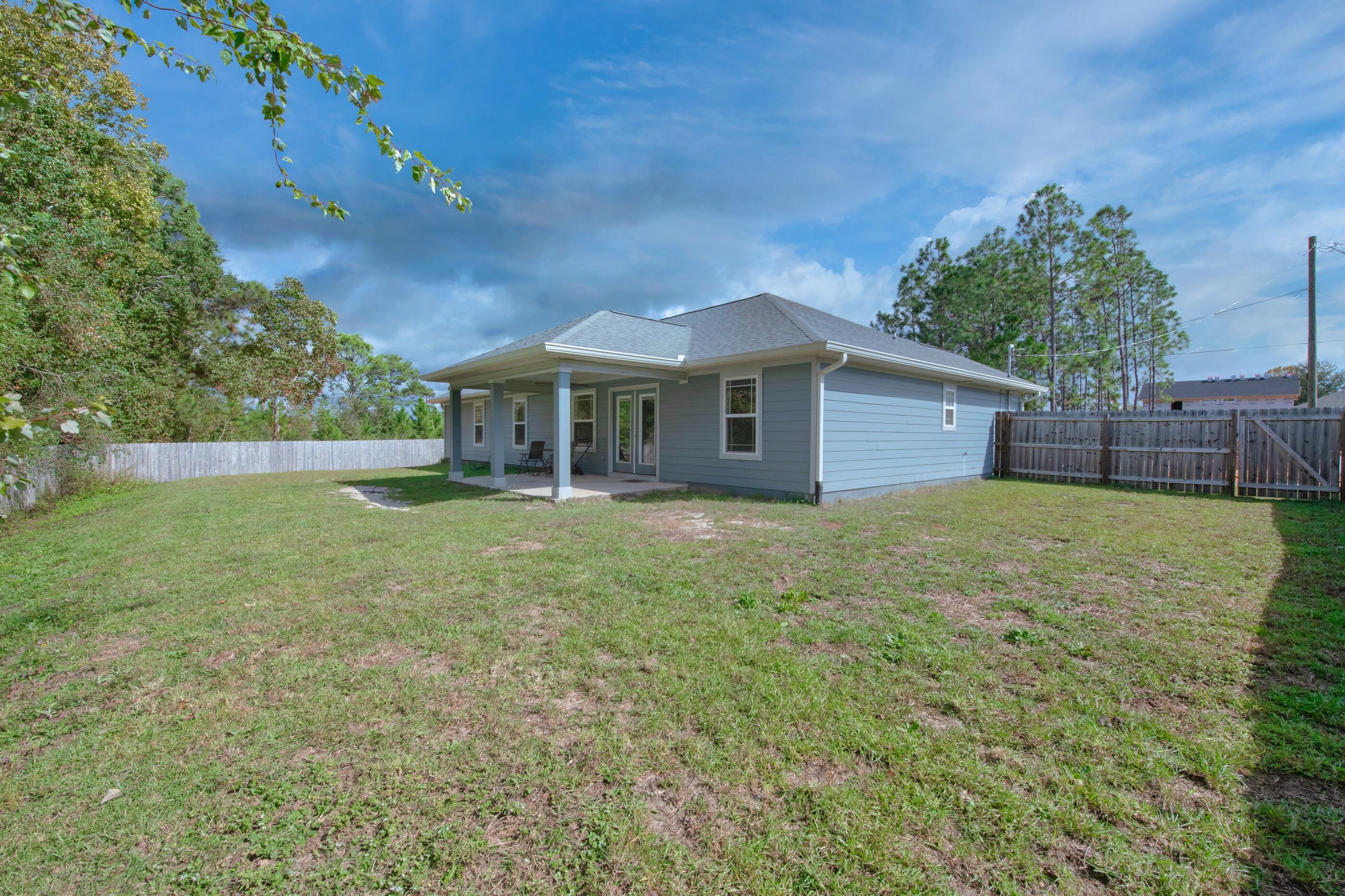 CRESCENT SHORES - Residential