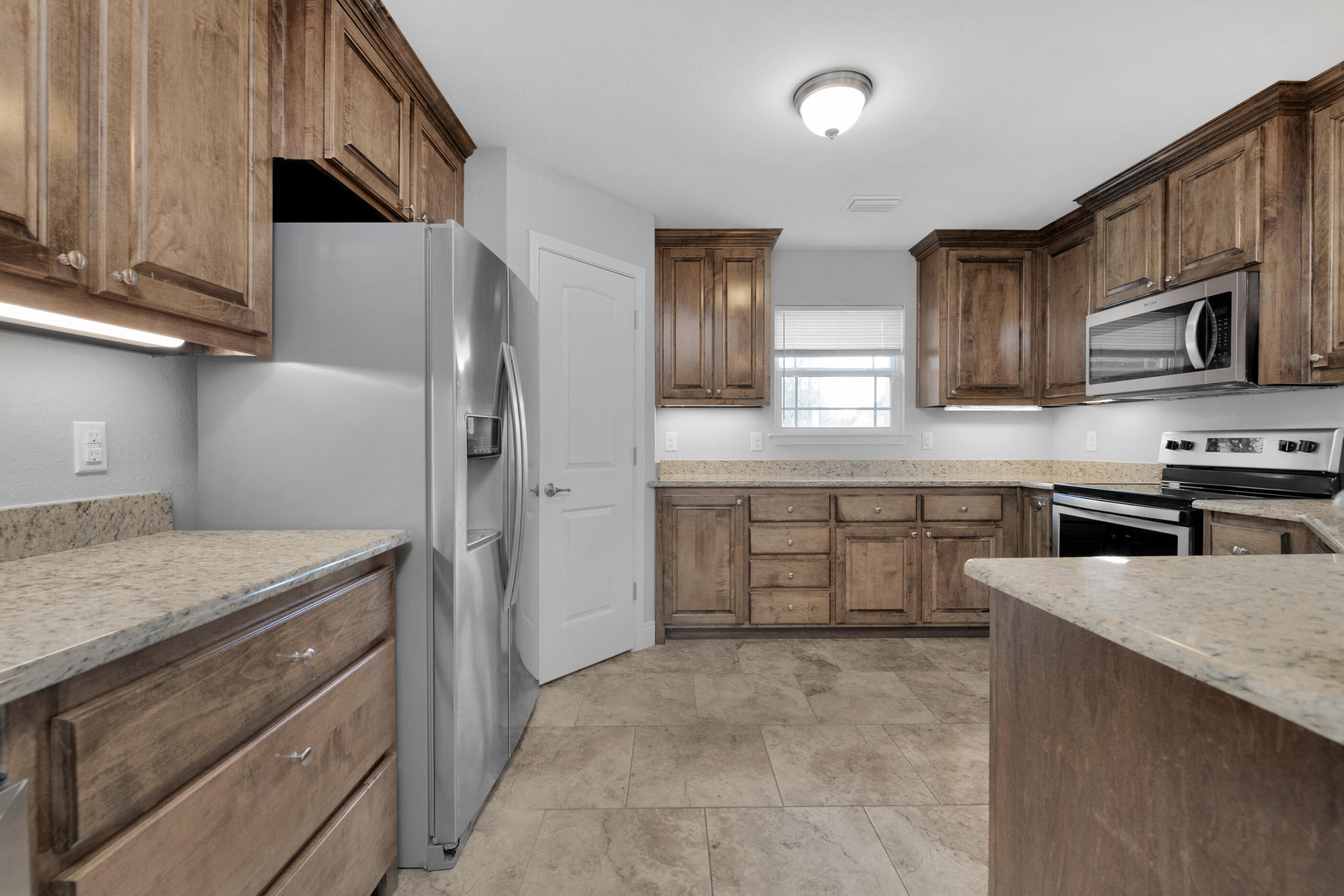 CRESCENT SHORES - Residential