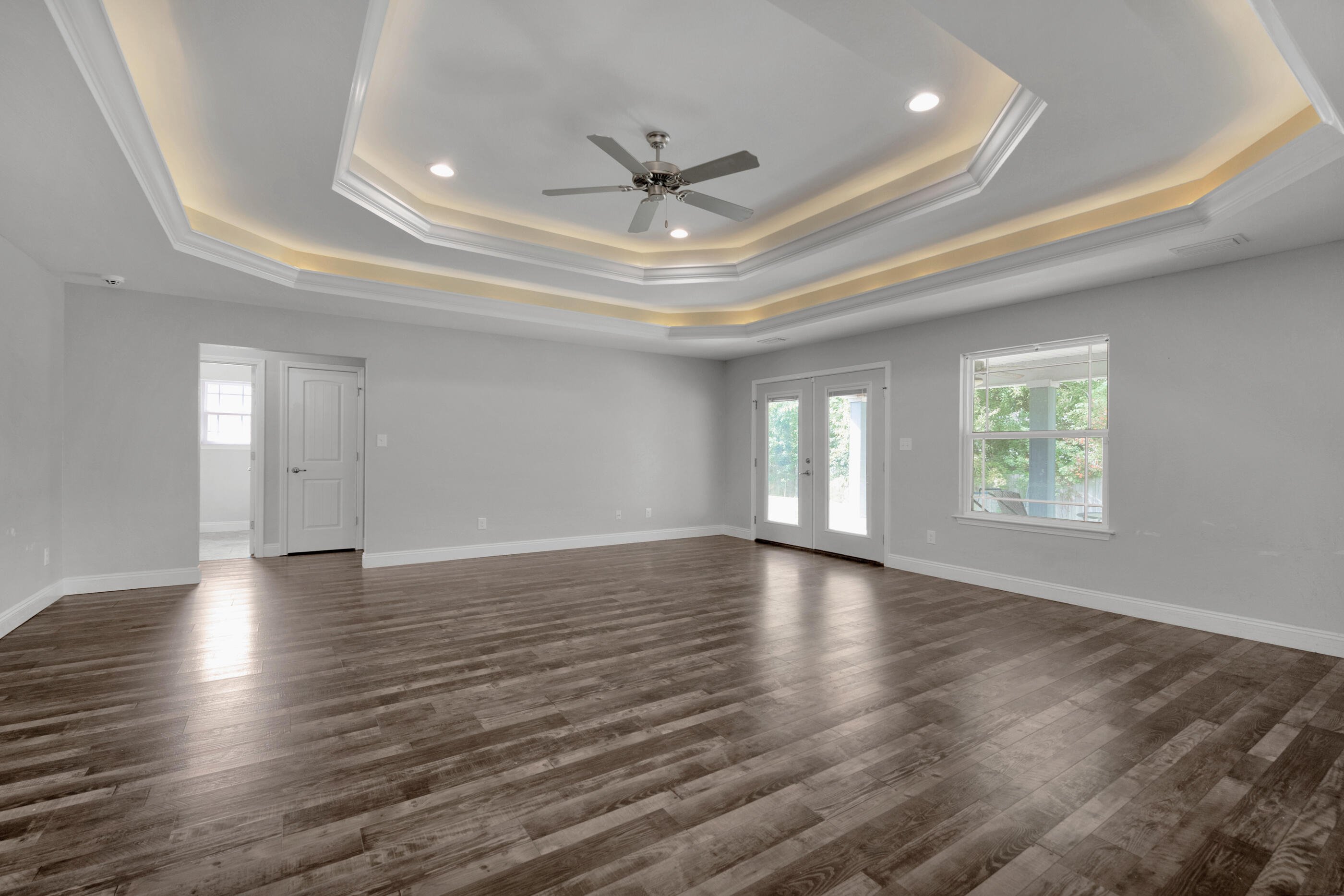 CRESCENT SHORES - Residential