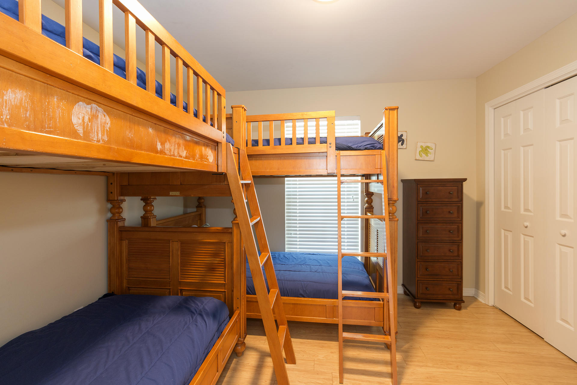 CRYSTAL BEACH - Residential