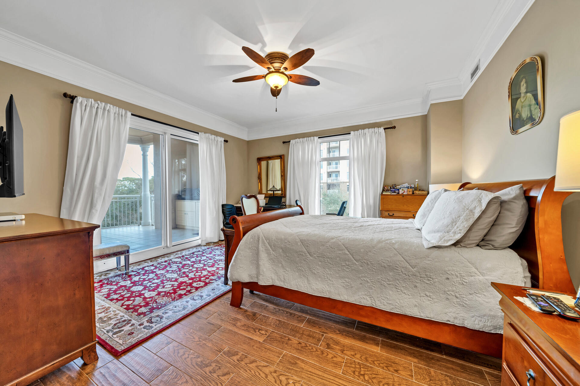 ONE WATER PLACE AT KELLY PLANTATION - Residential