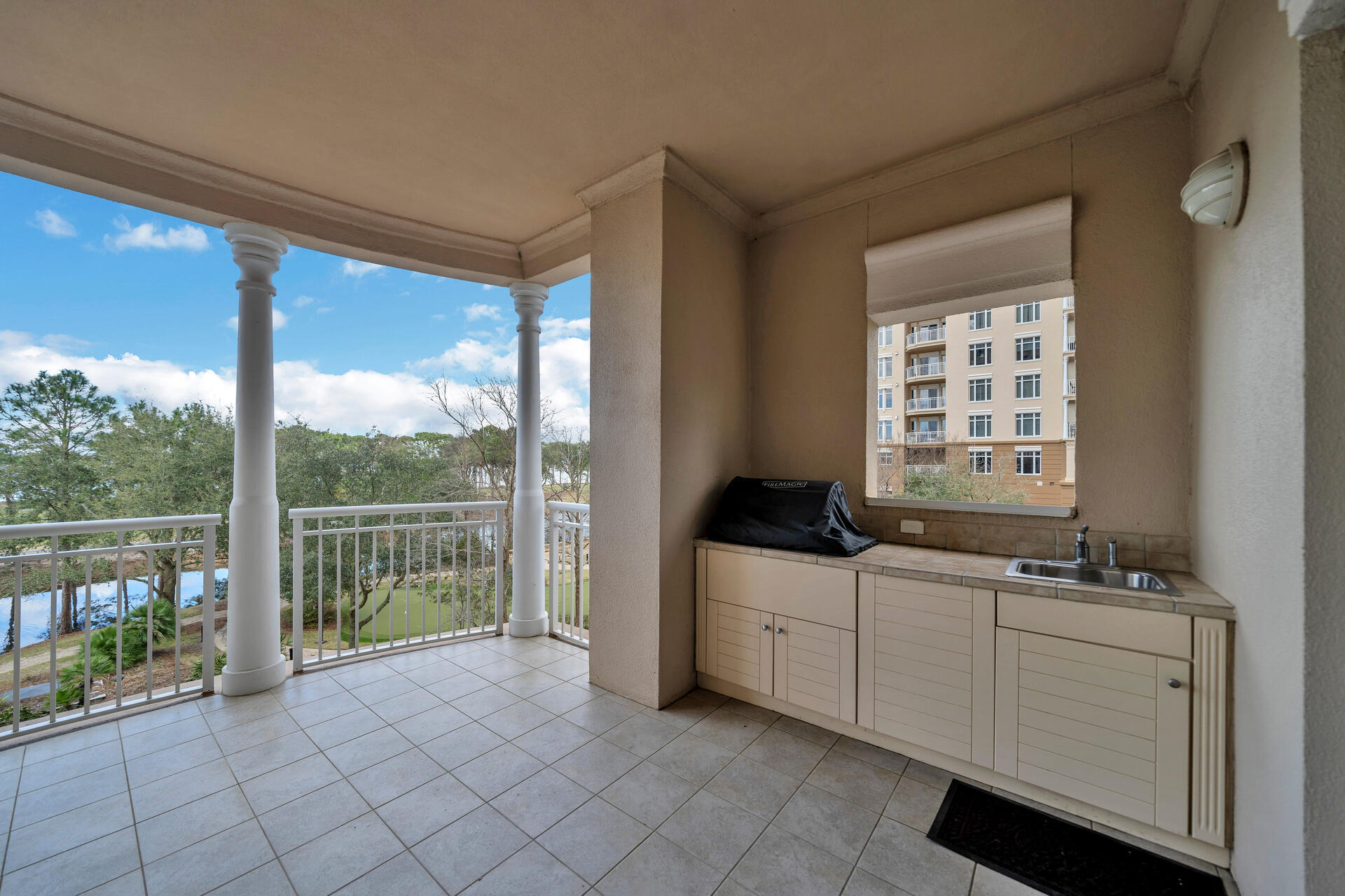 ONE WATER PLACE AT KELLY PLANTATION - Residential