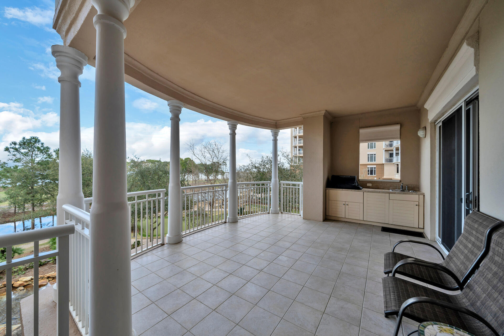 ONE WATER PLACE AT KELLY PLANTATION - Residential