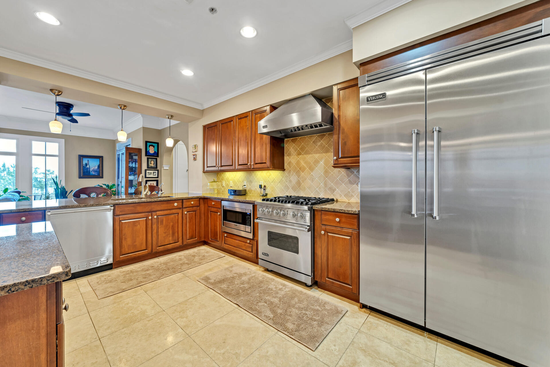 ONE WATER PLACE AT KELLY PLANTATION - Residential