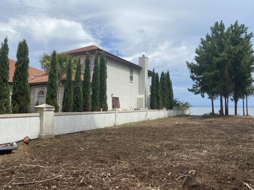 A RARE OPPORTUNITY TO BUILD YOUR DREAM HOME ON THE CHOCTAWATCHEE BAY IS NOW AVAILABLE.  TAKE A LOOK AT THE POSSIBILITY OF OWNING A LOT AND BUILDING A HOME IN HOLIDAY SHORES ESTATES.THE FACT THAT LOT 6 IS LOCATED ON  SHORE DR, GIVES YOU EASY ACCESS TO THE GULF OF MEXICO.JUST CROSS HWY 98 VIA HOLIDAY RD SOUTH TO SCENIC GULF DRIVE.  THERE, YOU CAN ENJOY SOME OF THE BEST RESTUARANTS AND LIVE ENTERTAINMENT IN TOWN .  YOU WILL BE ABLE SEE THE BEAUTIFUL WHITE SANDS OF THE EMERALD COAST,  WATCH DOLPHINS PLAY, AND THE BEST SUNSETS THAT YOU CAN ONLY  DREAM ABOUT.  SELLER IS HIGHLY MOTIVATED TO MOVE PROPERTY. PLEASE TAKE A LOOK AT THE IMPROVEMENTS THAT HAVE BEEN MADE TO HELP NEW OWNERS TO BUILD THEIR DREAM HOME ON THE BAY WITHOUT HOA FEES..DON'T MISS OUT ON THIS OPPORTUNITY.