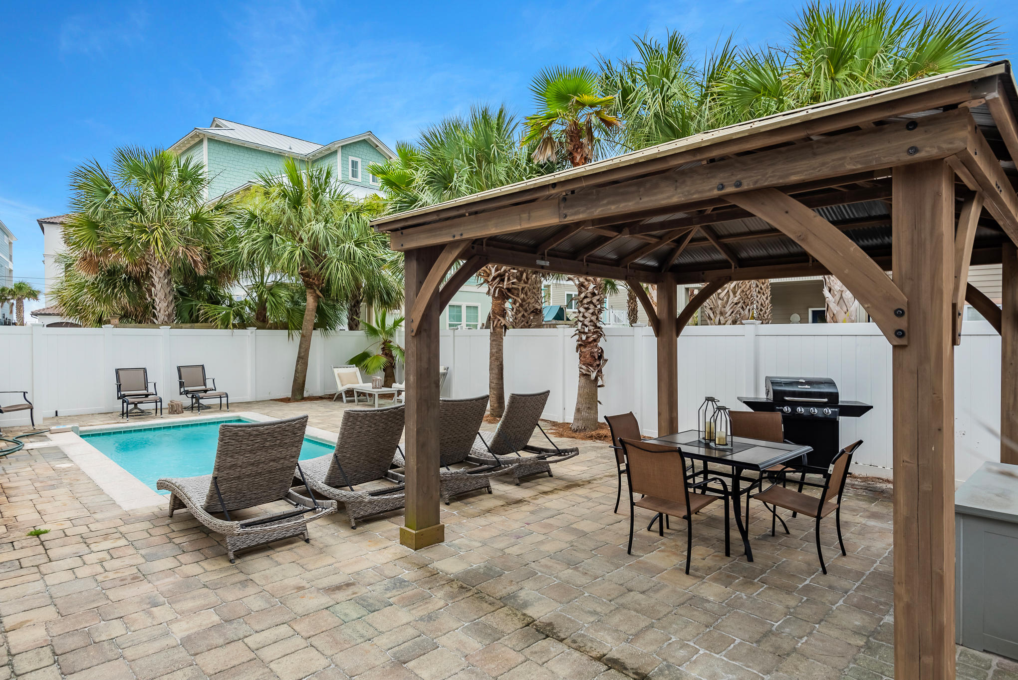 MIRAMAR BEACH COTTAGES - Residential