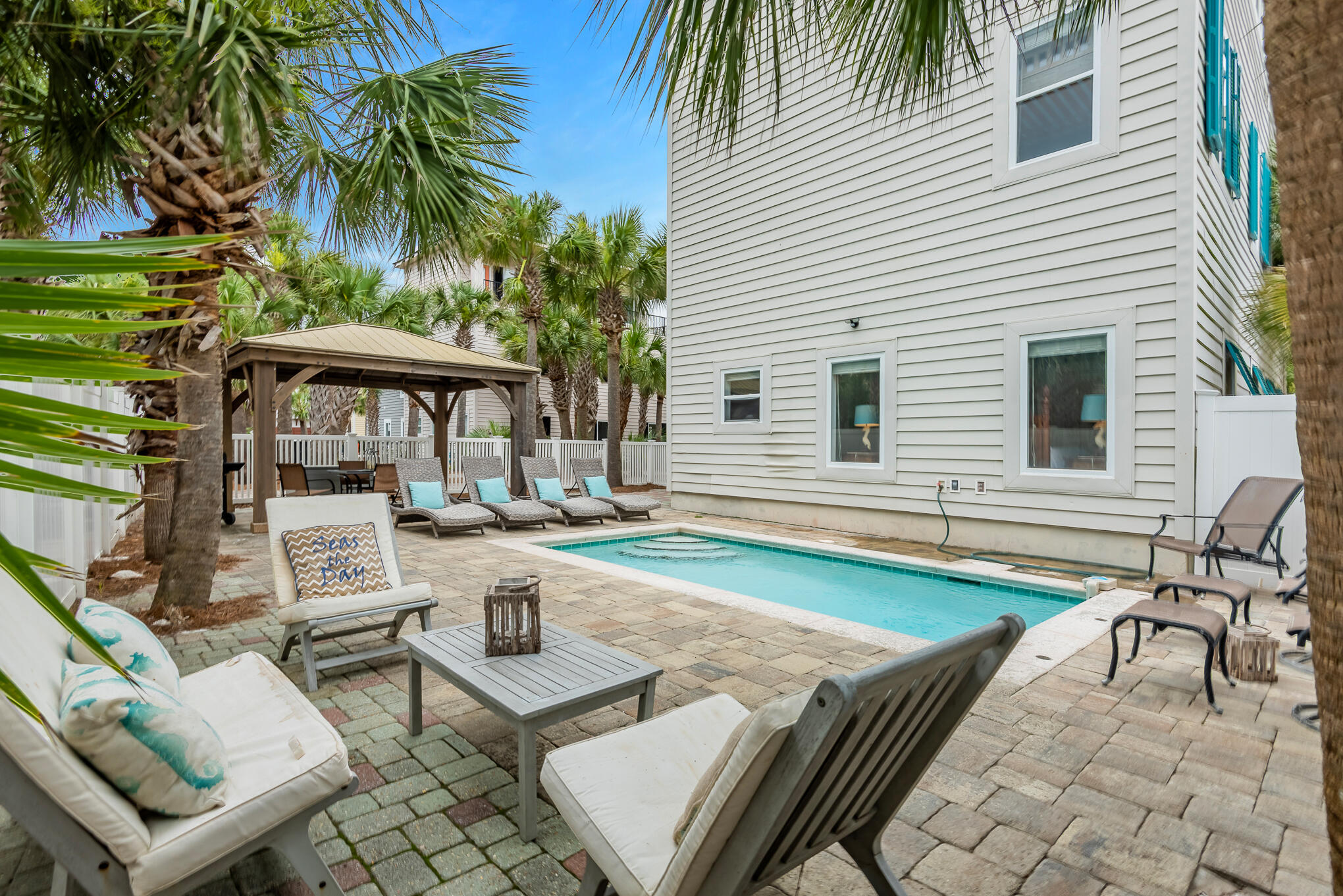 MIRAMAR BEACH COTTAGES - Residential