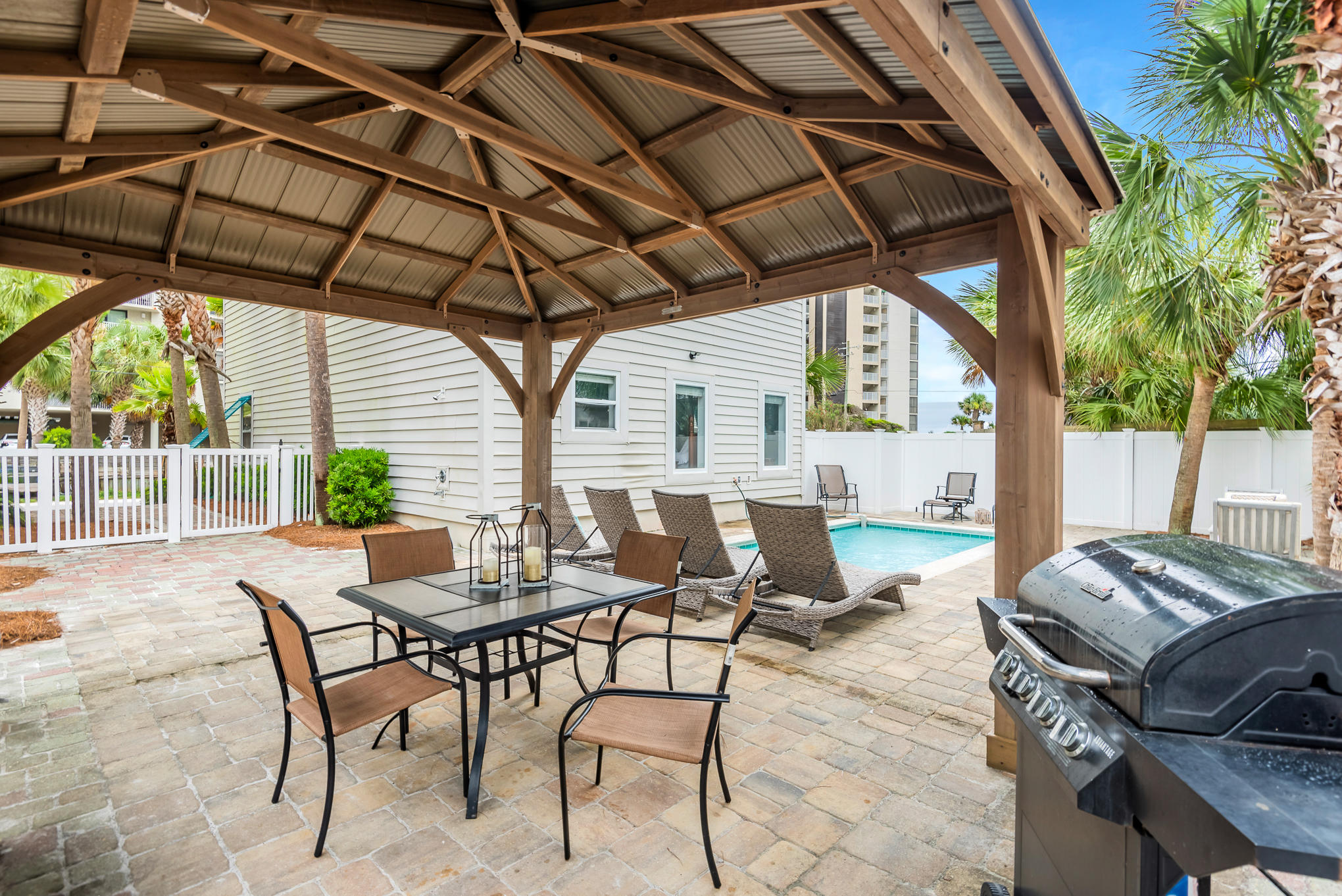 MIRAMAR BEACH COTTAGES - Residential