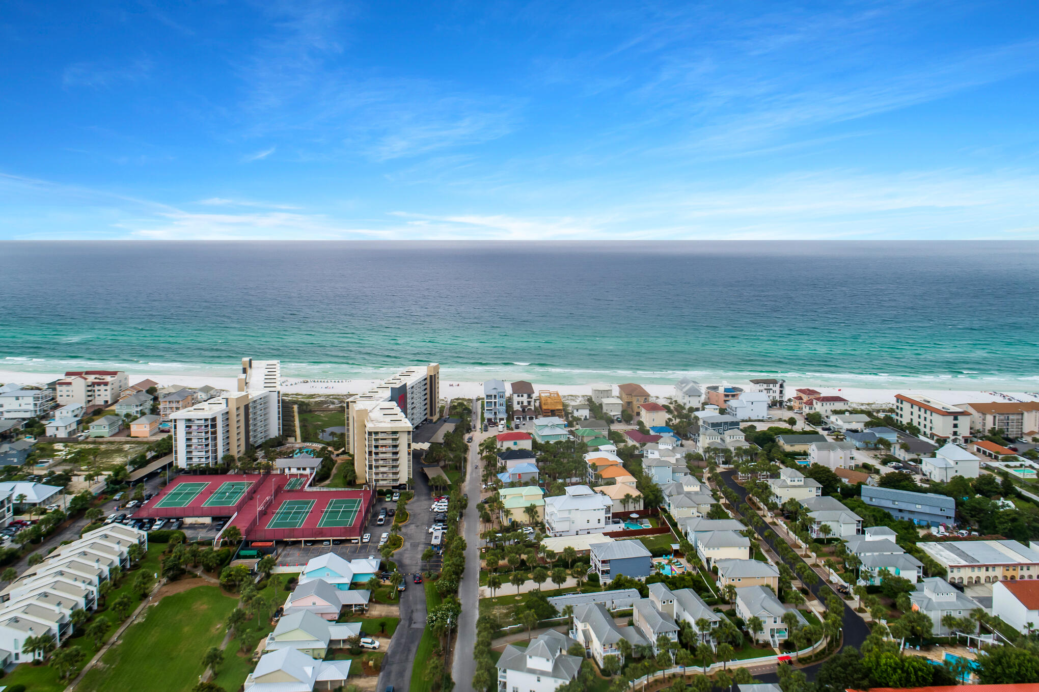 MIRAMAR BEACH COTTAGES - Residential