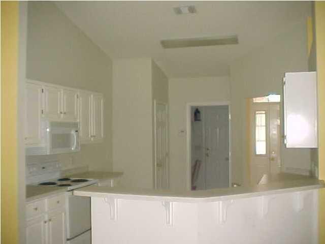 FOXWOOD ESTATES 1 - Residential Lease