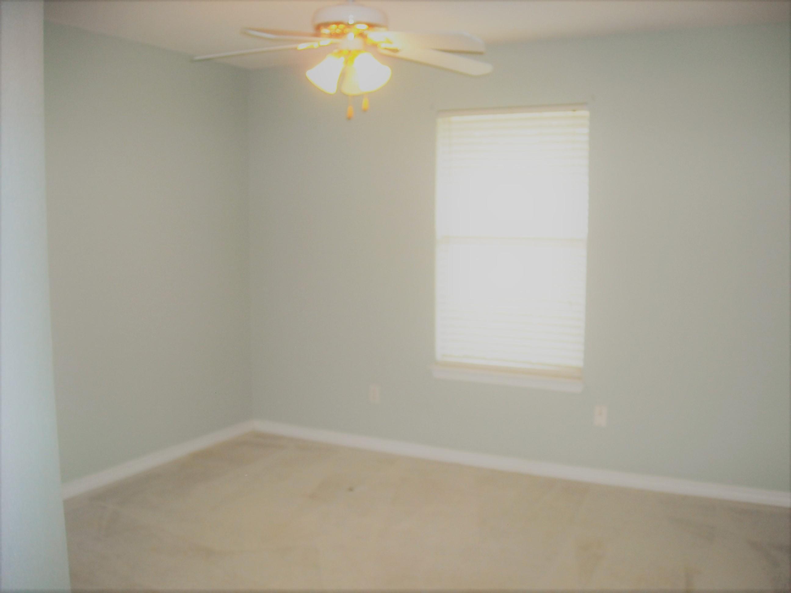 FOXWOOD ESTATES 1 - Residential Lease