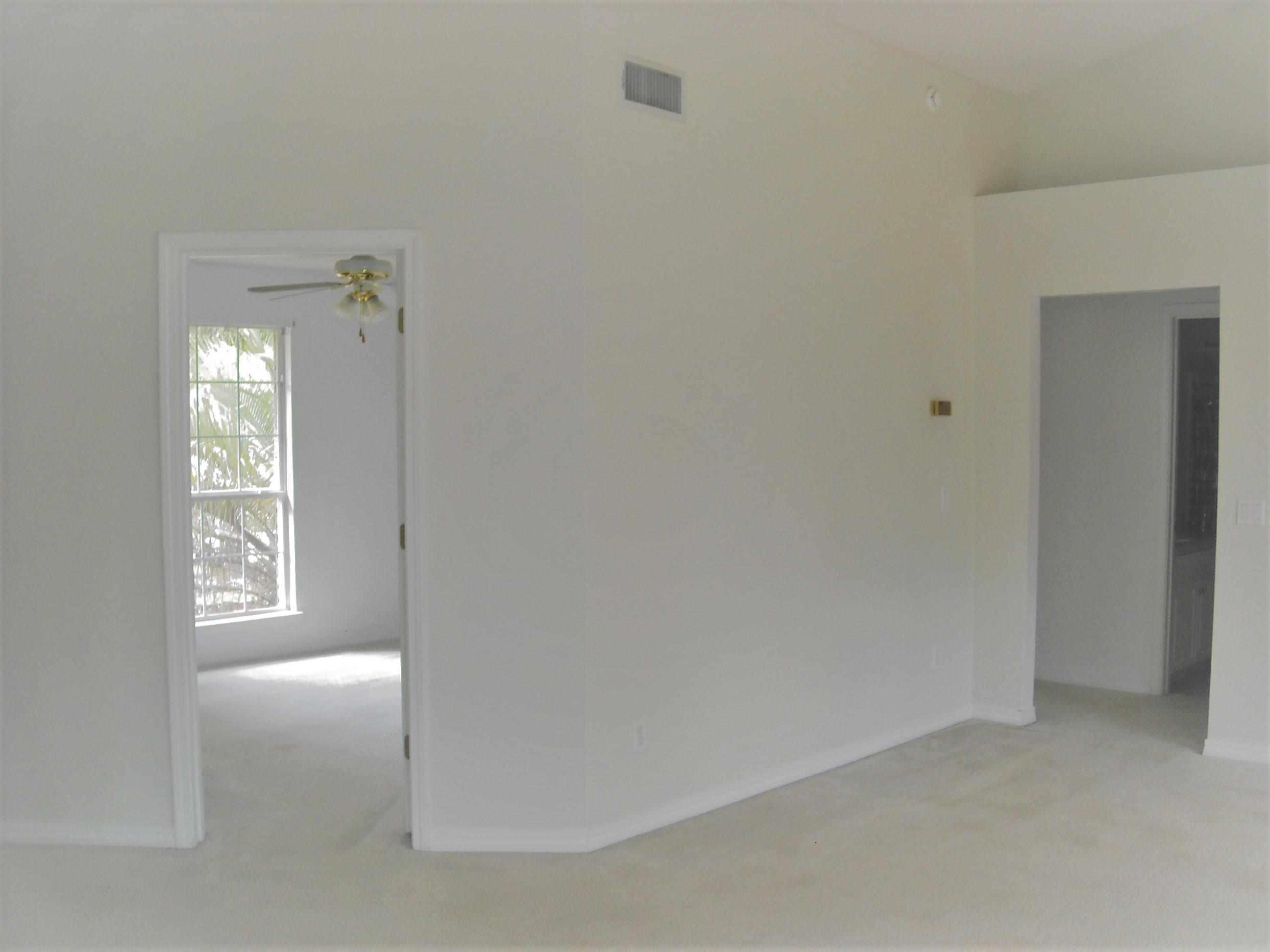 FOXWOOD ESTATES 1 - Residential Lease