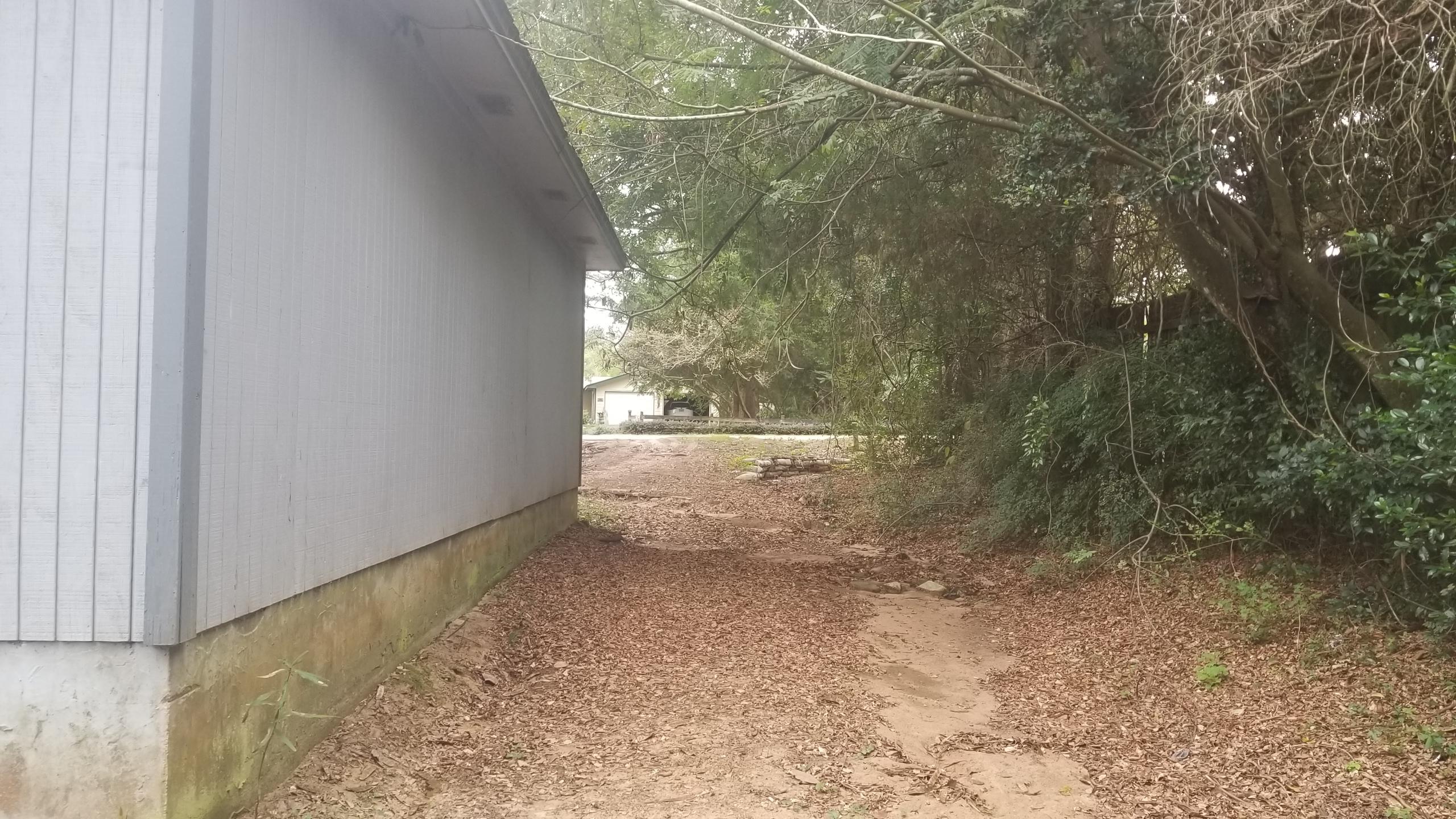 CRESTVIEW SUBURB - Residential