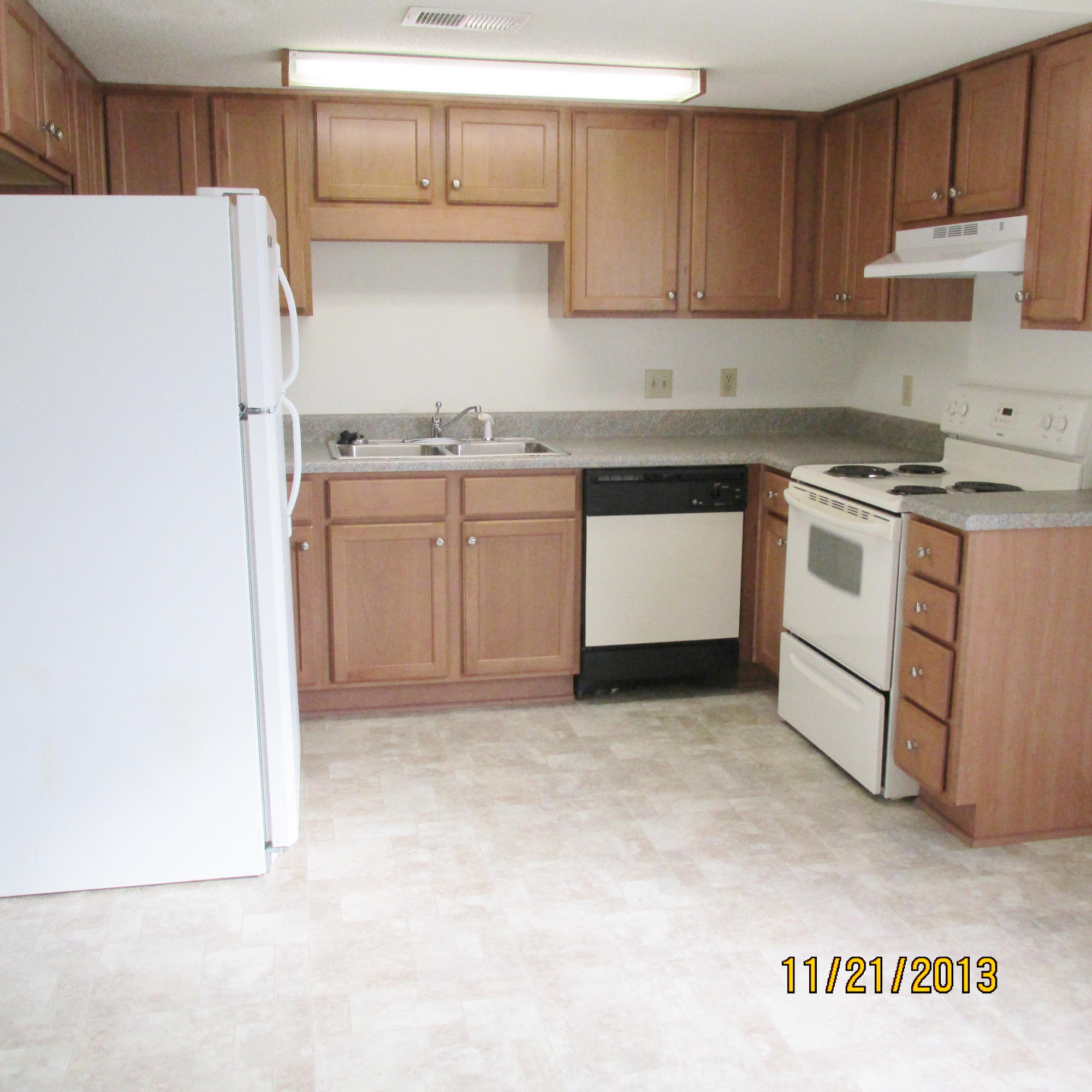 ISLAND MARK - Residential Lease