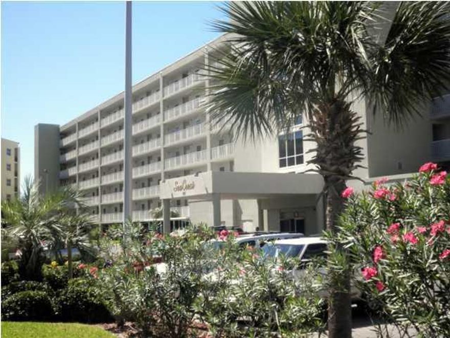 3 Bedroom u;nit with lockout