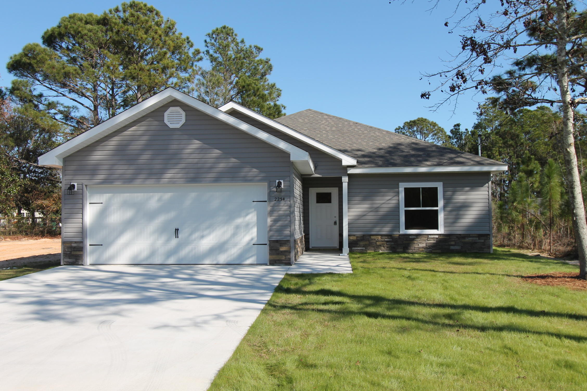 CRESCENT SHORES - Residential