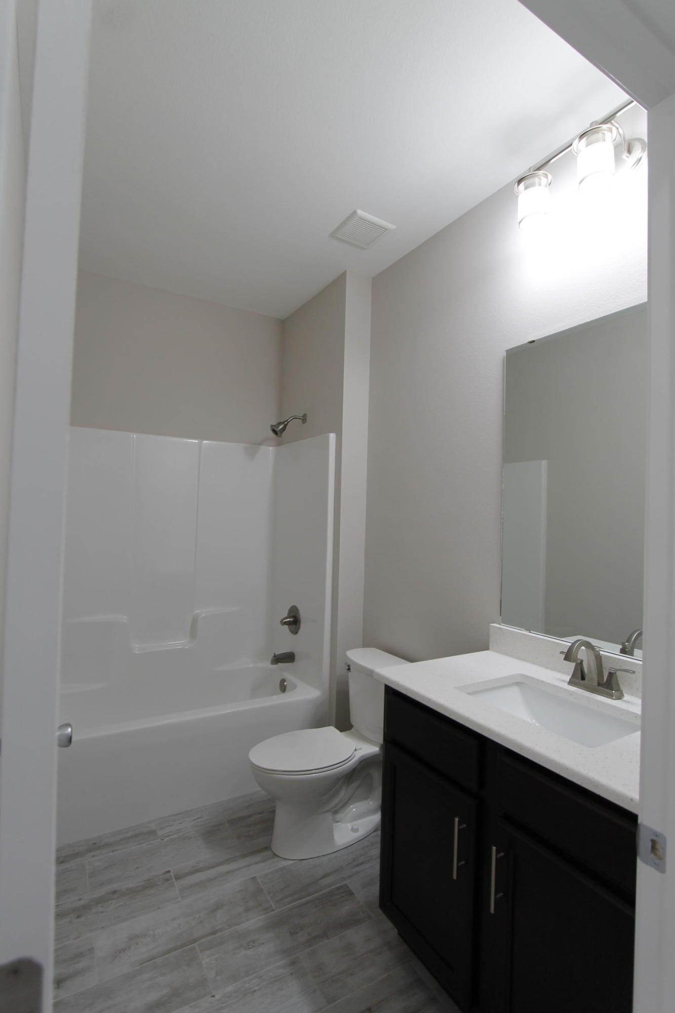 CRESCENT SHORES - Residential