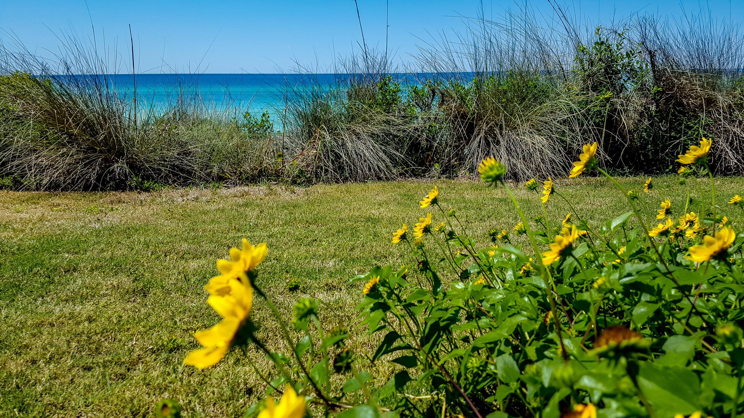 EMERALD HILL CONDO PH 3 - Residential