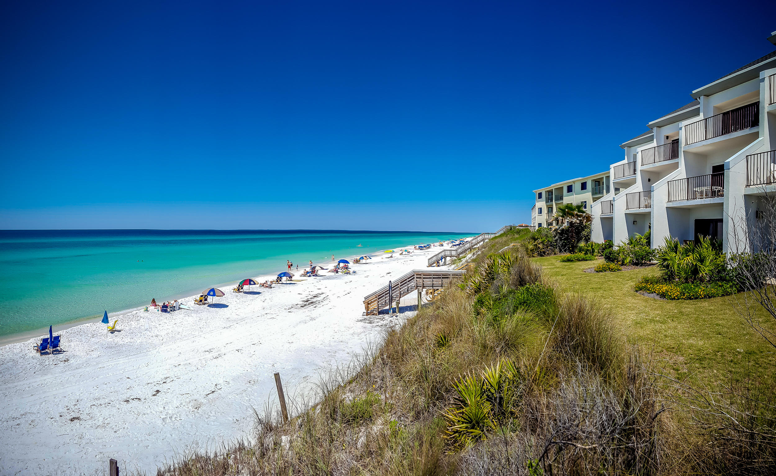 EMERALD HILL CONDO PH 3 - Residential