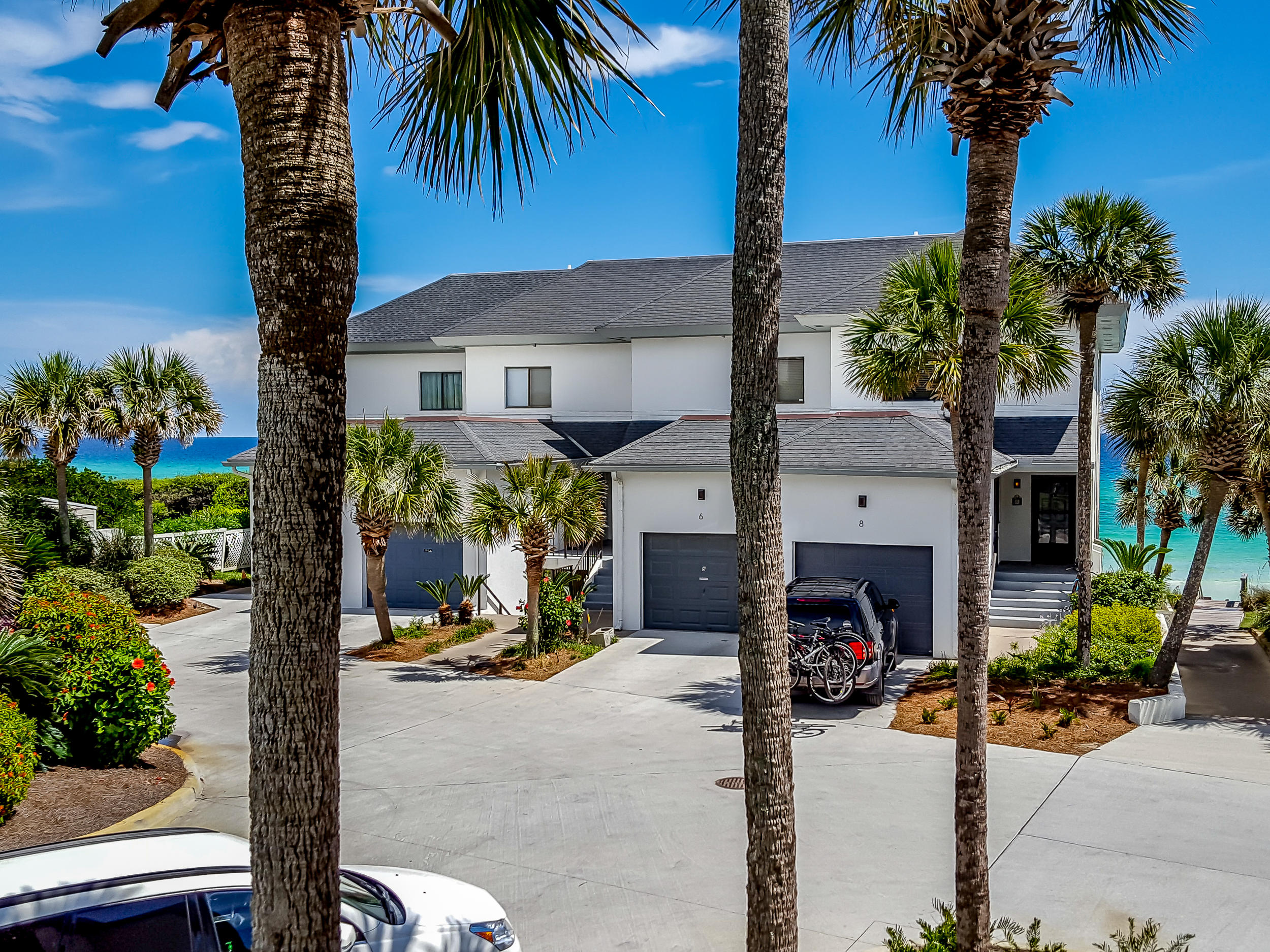 EMERALD HILL CONDO PH 3 - Residential