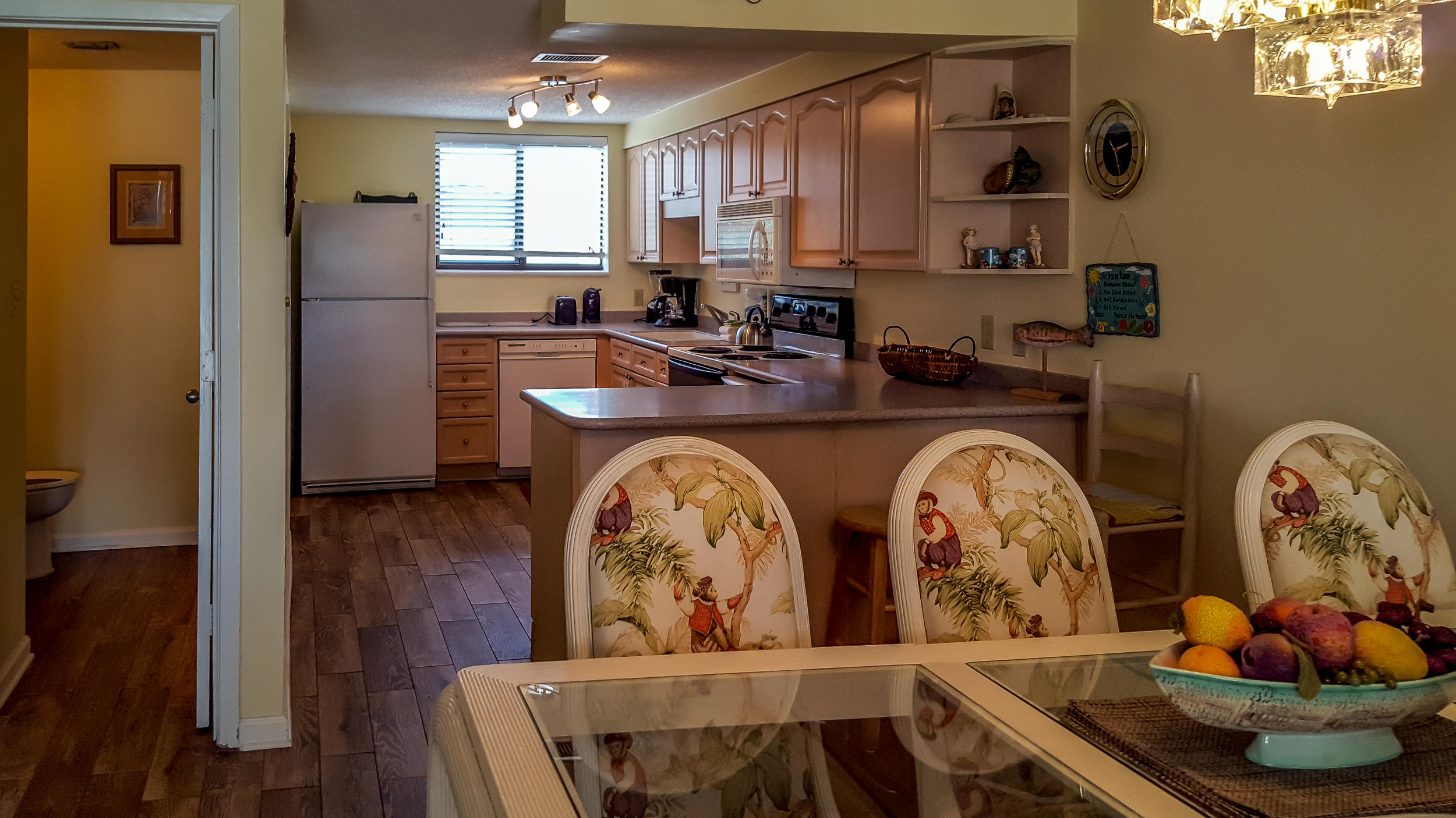 EMERALD HILL CONDO PH 3 - Residential