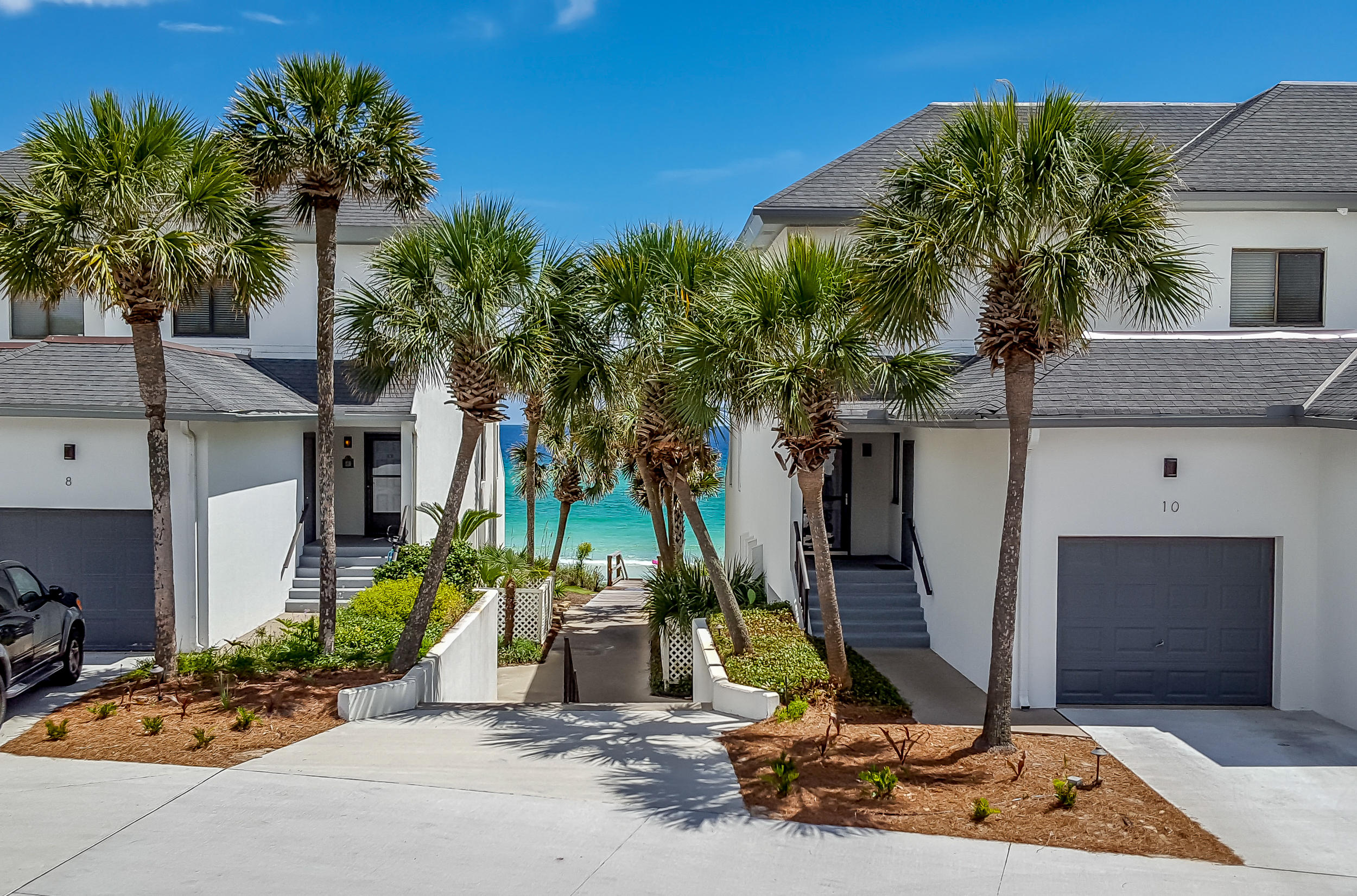 EMERALD HILL CONDO PH 3 - Residential