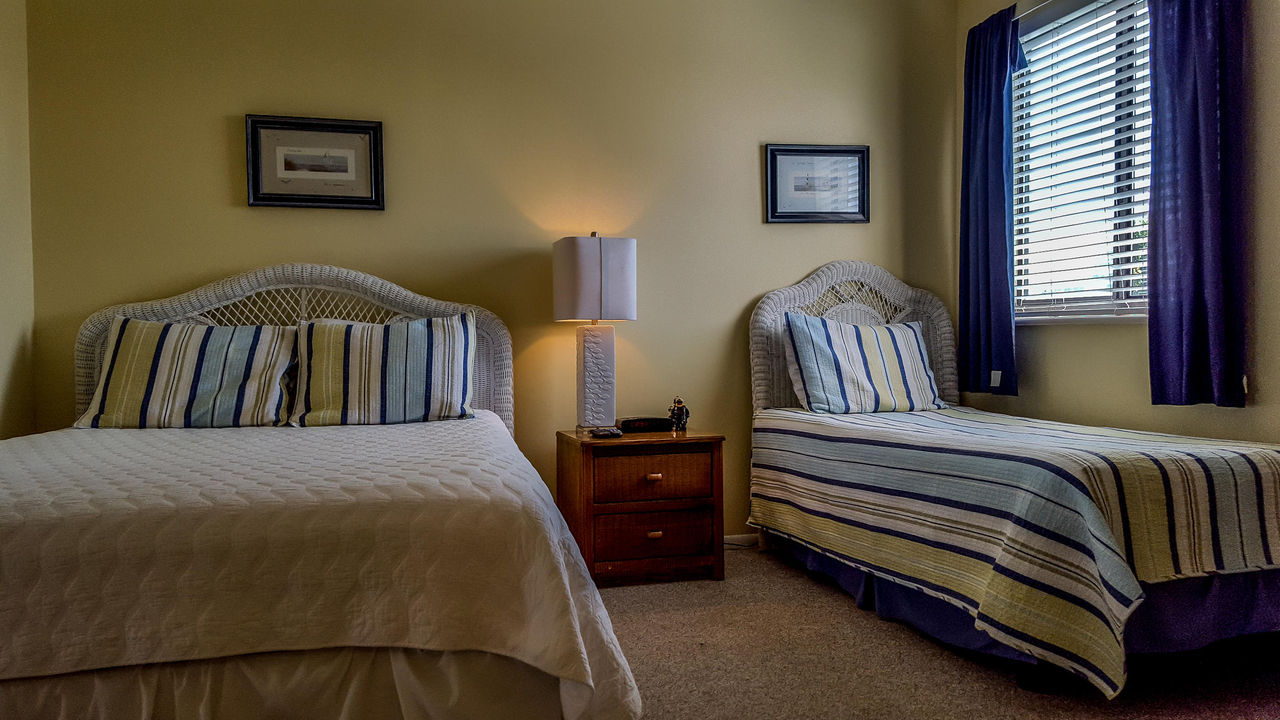 EMERALD HILL CONDO PH 3 - Residential